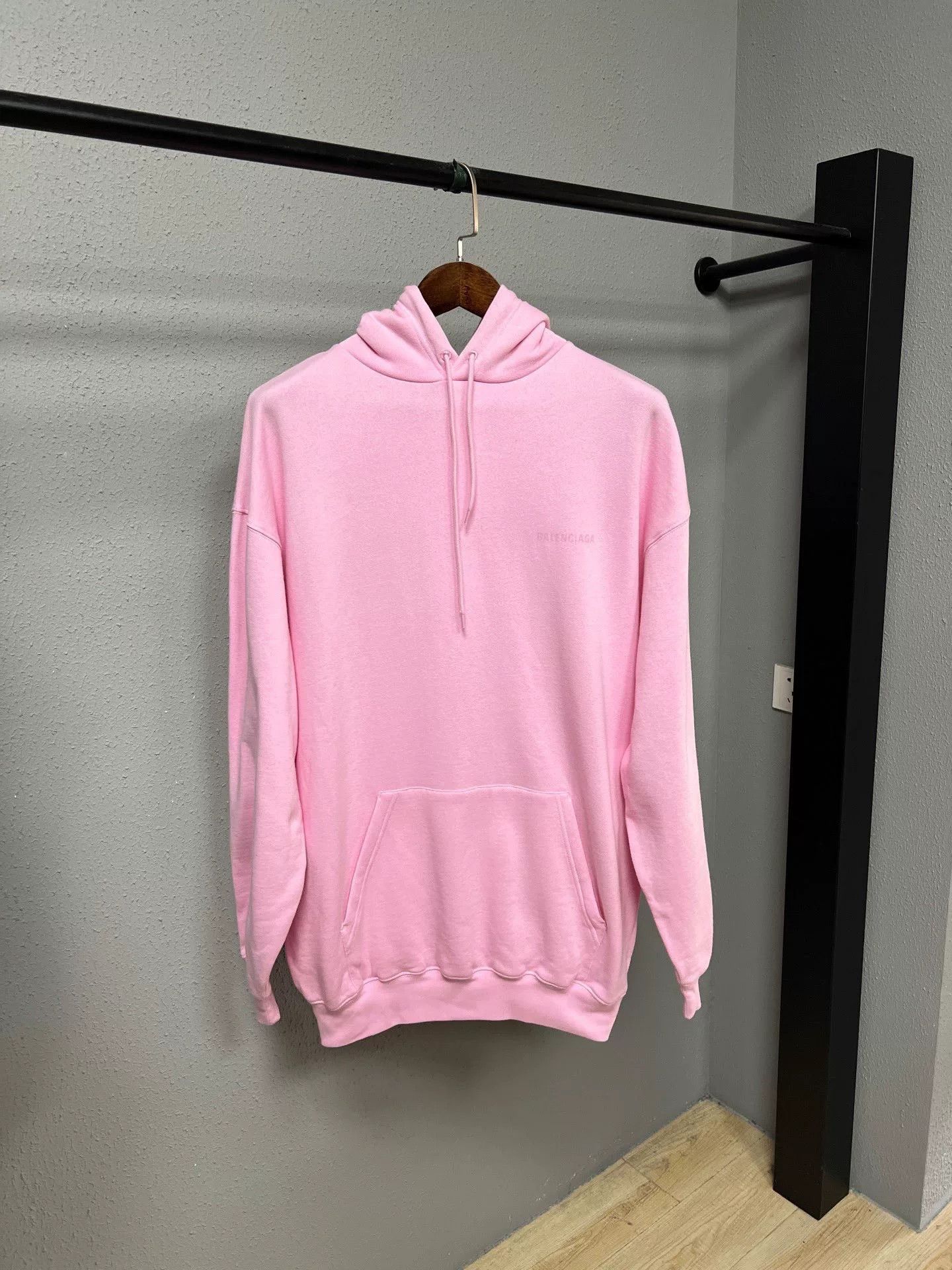 Balenciaga balenciaga pink embroidered hoodie Size XS / US 0-2 / IT 36-38 - 1 Thumbnail