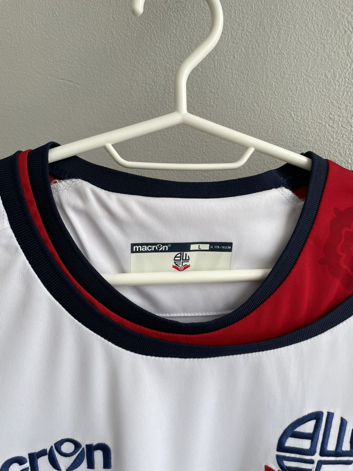 Macron Bolton 2015 2016 Home Football Shirt Soccer Jersey Macron Size US L / EU 52-54 / 3 - 12 Thumbnail