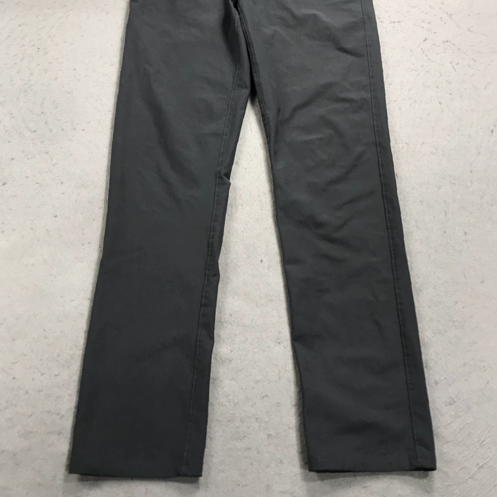 Vuori Vuori Meta Pants Mens 28x31 Gray Chino Polyester Office Casual Sports Logo 5-Pocket Mens Size US 28 / EU 44 - 3 Thumbnail