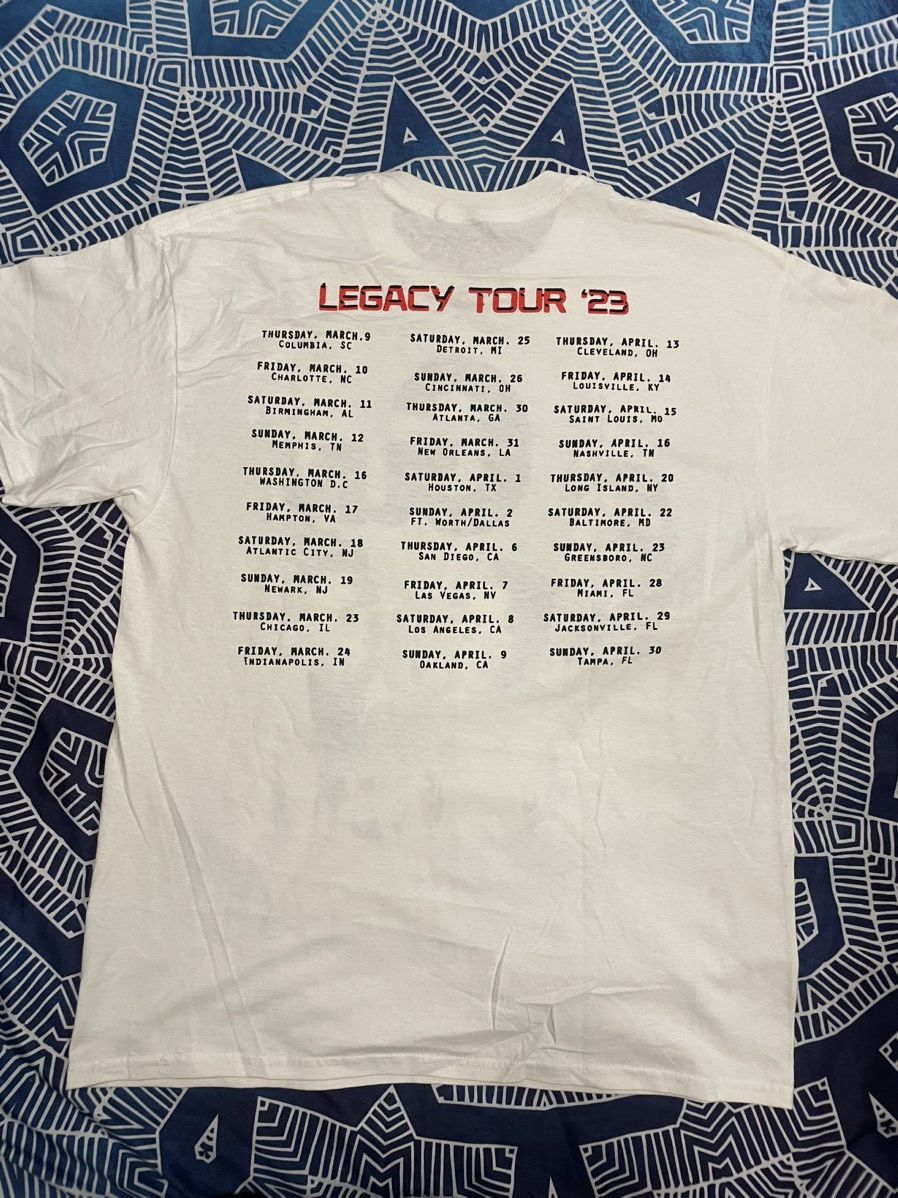 Band Tees Guy Legacy Tour 2023 Shirt Size US L / EU 52-54 / 3 - 4 Thumbnail