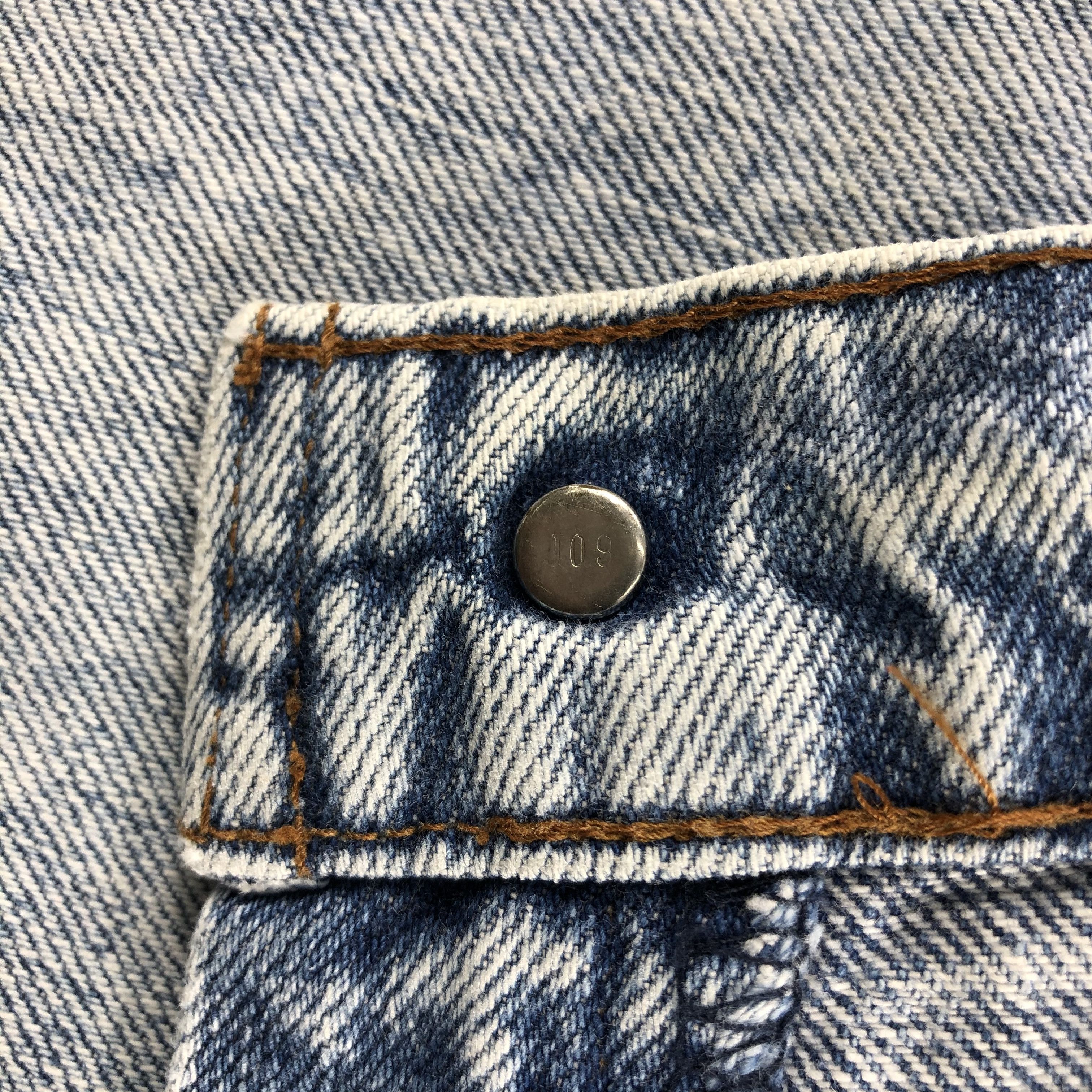 Levi's 90s Vintage Light Wash Levis Jeans-J1784 Size US 28 / EU 44 - 12 Thumbnail