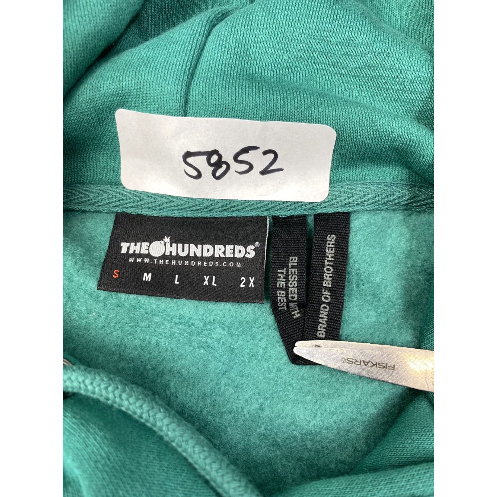 The Hundreds VINTAGE The Hundreds Fight Back Hoodie Small Green Embroidered Skateboard Casual Mens S Green Hoodie Embroidered Skateboarding 90s Size US S / EU 44-46 / 1 - 5 Thumbnail