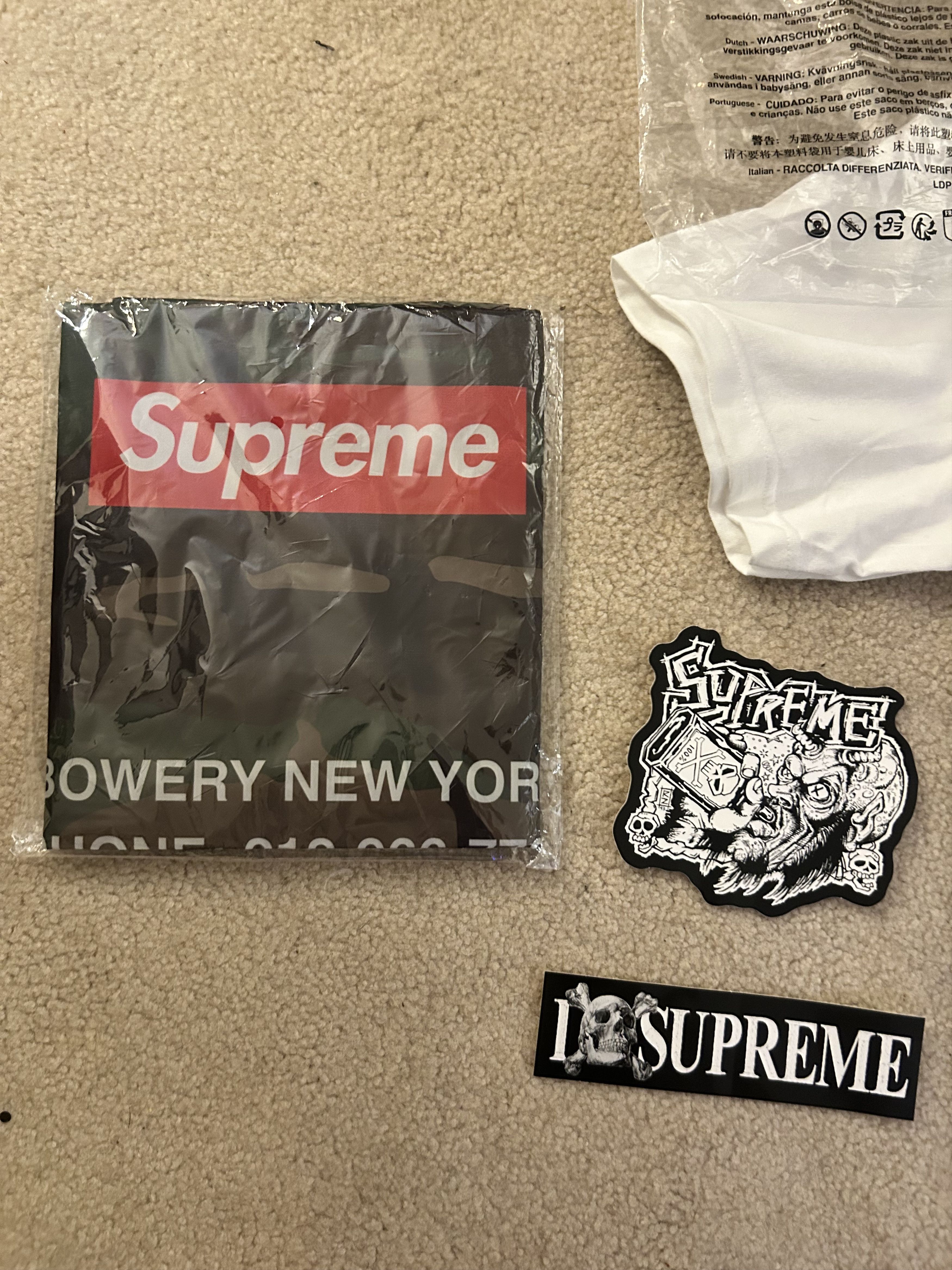 Supreme Playboy Carti Picture Tee Size US M / EU 48-50 / 2 - 4 Thumbnail
