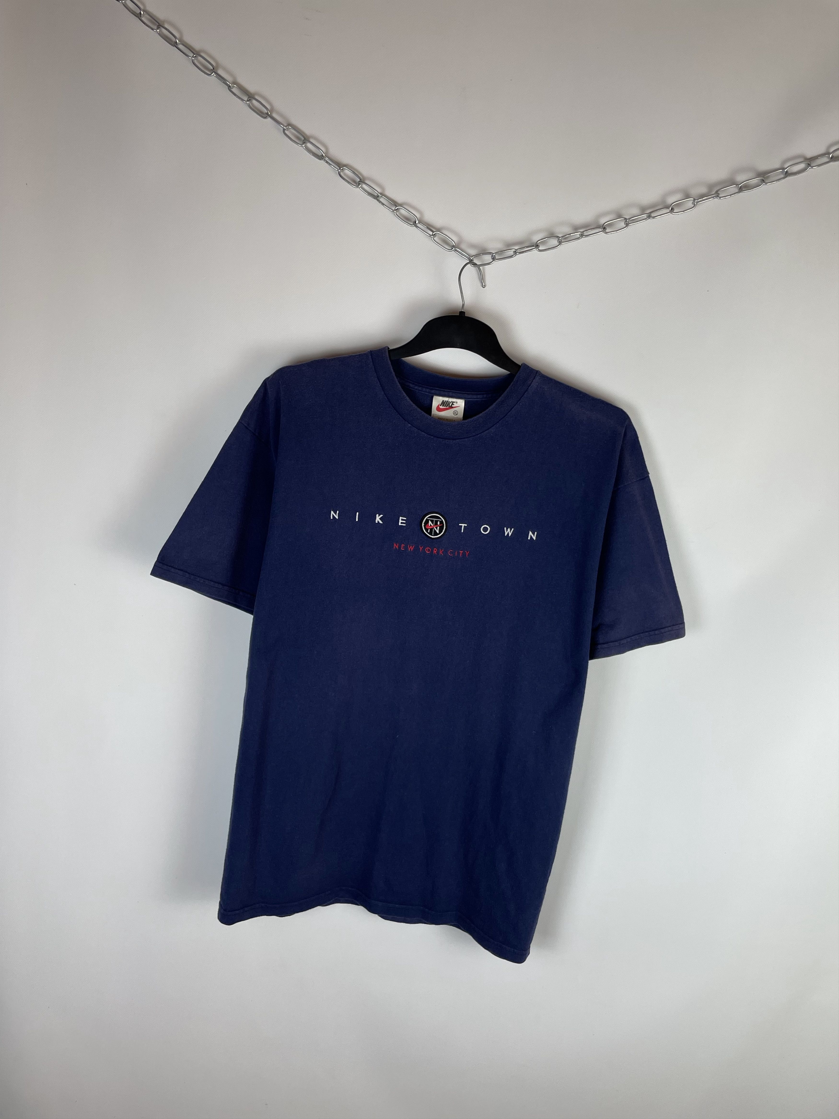 Nike Vintage 90’s Nike Town Tee Size US XL / EU 56 / 4 - 2 Thumbnail