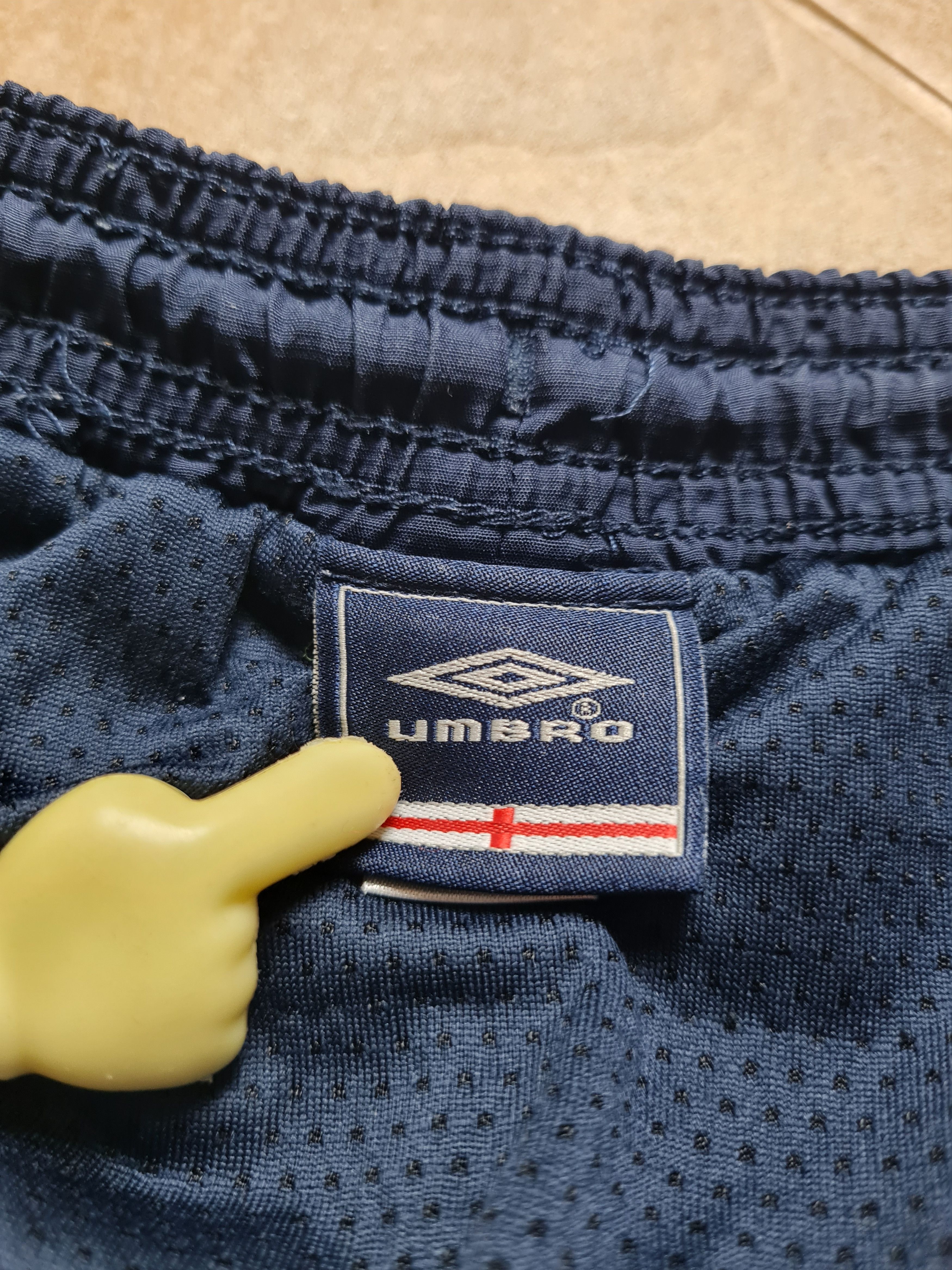 Umbro Vintage Soccer England Umbro Football shorts mens navy/blue Size US 33 - 7 Thumbnail