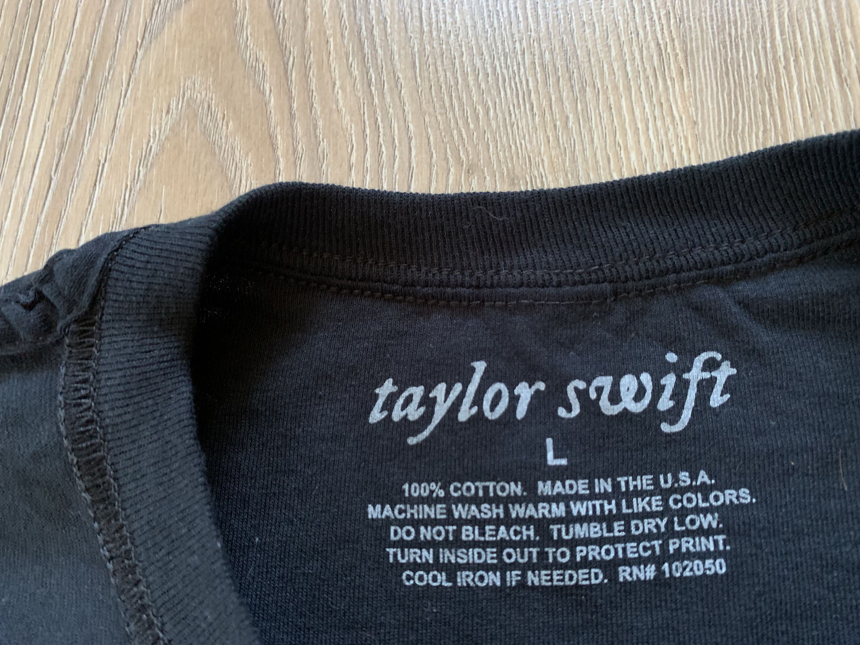 Band Tees × Vintage Rare Taylor Swift Overprint Black T Shirt USA Size US L / EU 52-54 / 3 - 8 Thumbnail
