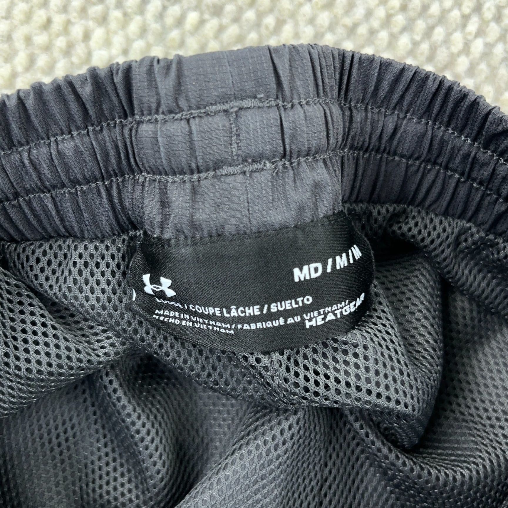 Under Armour Under Armour Pants Men Medium Gray Black Windbreaker Joggers Track Pants Baggy Size US 31 - 3 Thumbnail