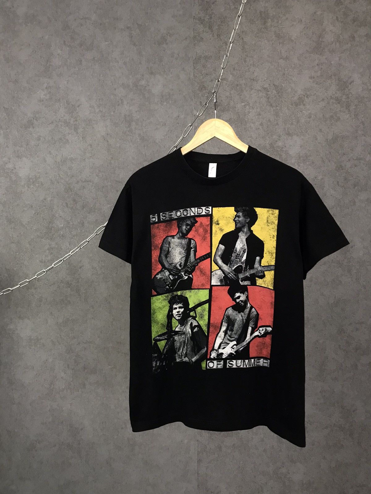 Band Tees 5 seconds of summer band tee Size US M / EU 48-50 / 2 - 1 Thumbnail