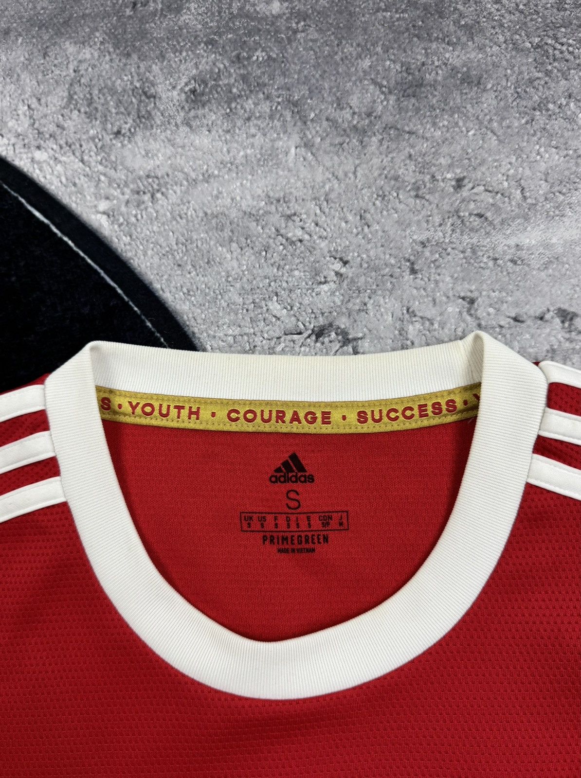 Adidas MANCHESTER UNITED 2021-2022 HOME FOOTBALL JERSEY ADIDAS Size US S / EU 44-46 / 1 - 10 Thumbnail