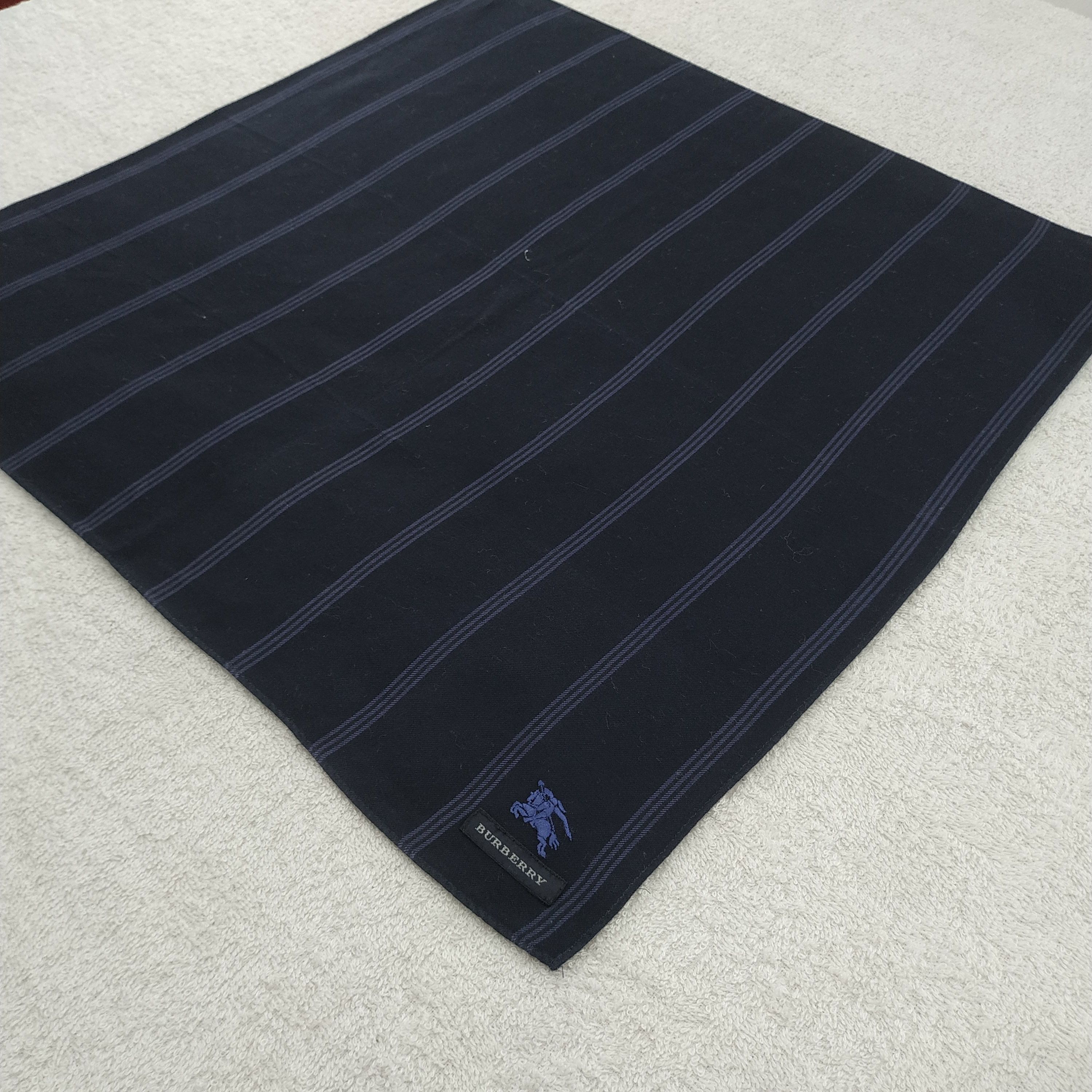 Burberry × Vintage Burberry Bandana / Handkerchief / Neckerchief - S009 Size ONE SIZE - 2 Thumbnail