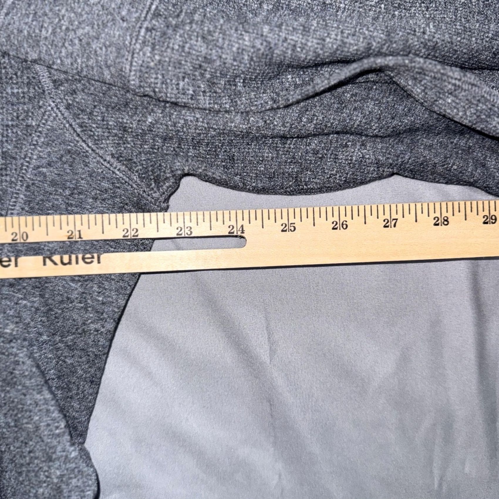 Vince Vince Men's XL Gray Cotton Blend Waffle Knit Long Sleeve Thermal Shirt Size US XL / EU 56 / 4 - 5 Thumbnail