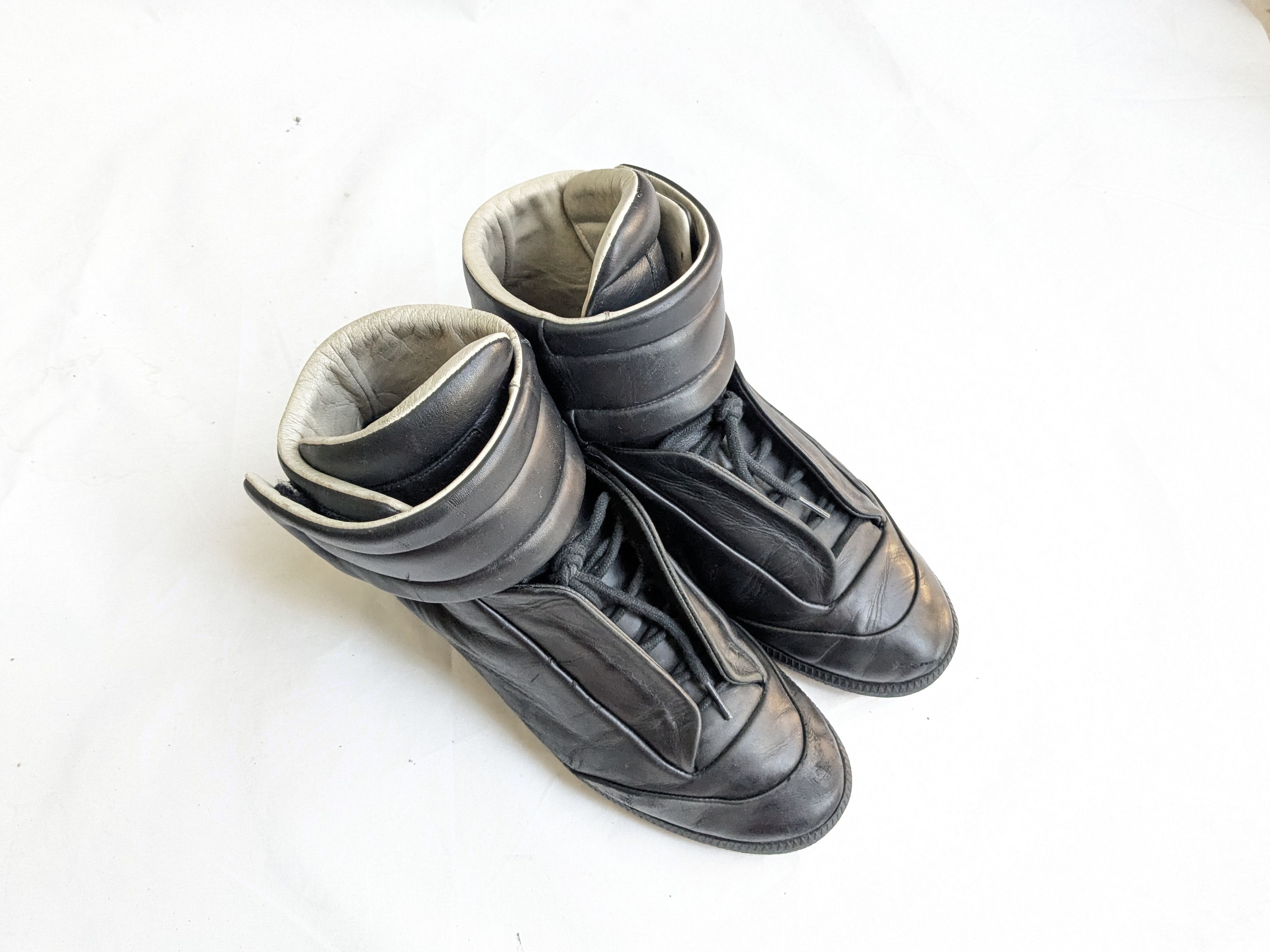 Maison Margiela Maison Margiela Future Black 11 44 High Top Sneakers Gum Size US 11 / EU 44 - 2 Thumbnail