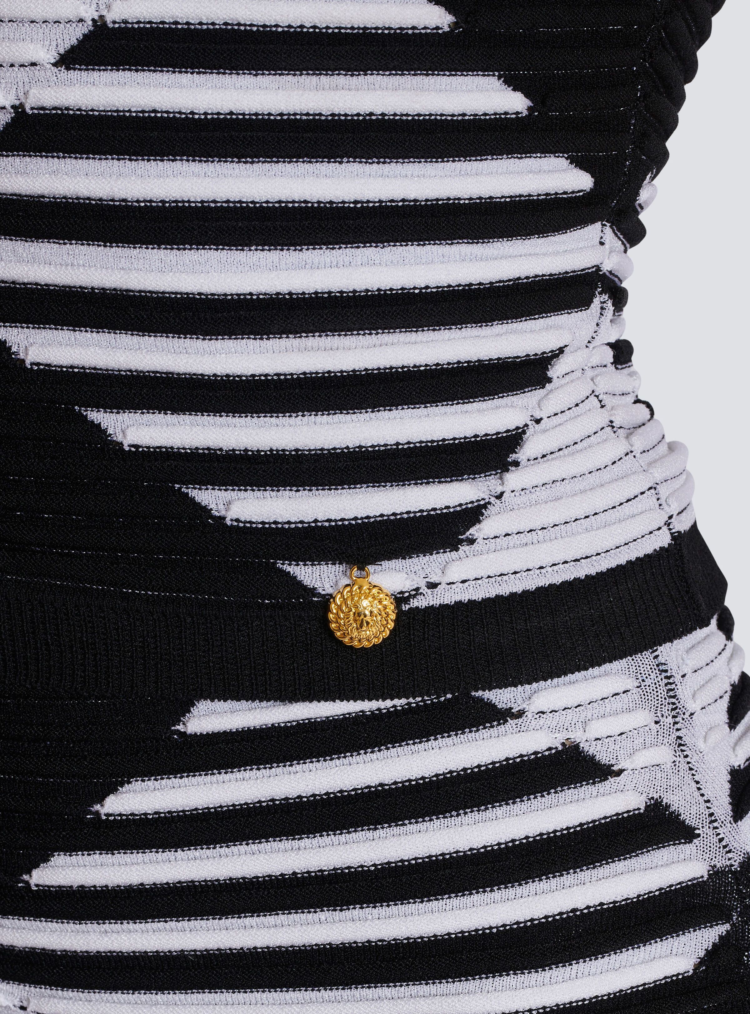 Balmain o1s1wg111025 Cropped Top in Black/White Size M / US 6-8 / IT 42-44 - 6 Thumbnail