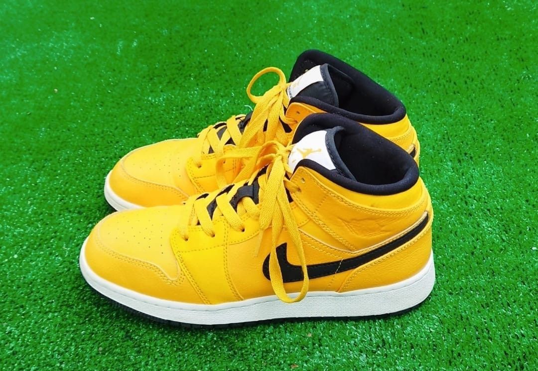 Jordan Brand Shoes Air Jordan 1 Mid Size US 8.5 / IT 38.5 - 3 Thumbnail