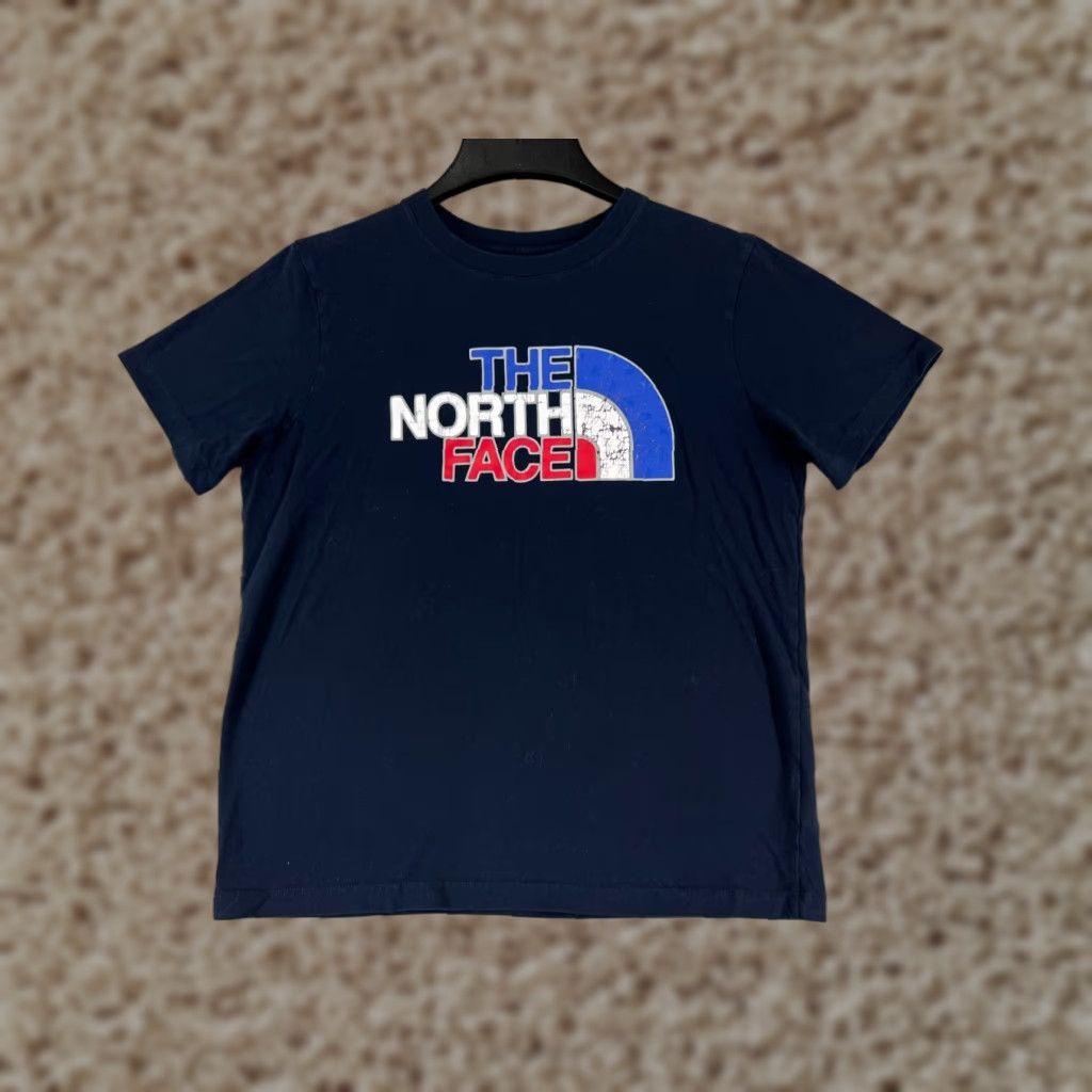 The North Face The North Face Women’s T-Shirt Medium Black Short Sleeve Crew Neck Cotton Classic Outdoor Size M / US 6-8 / IT 42-44 - 1 Thumbnail