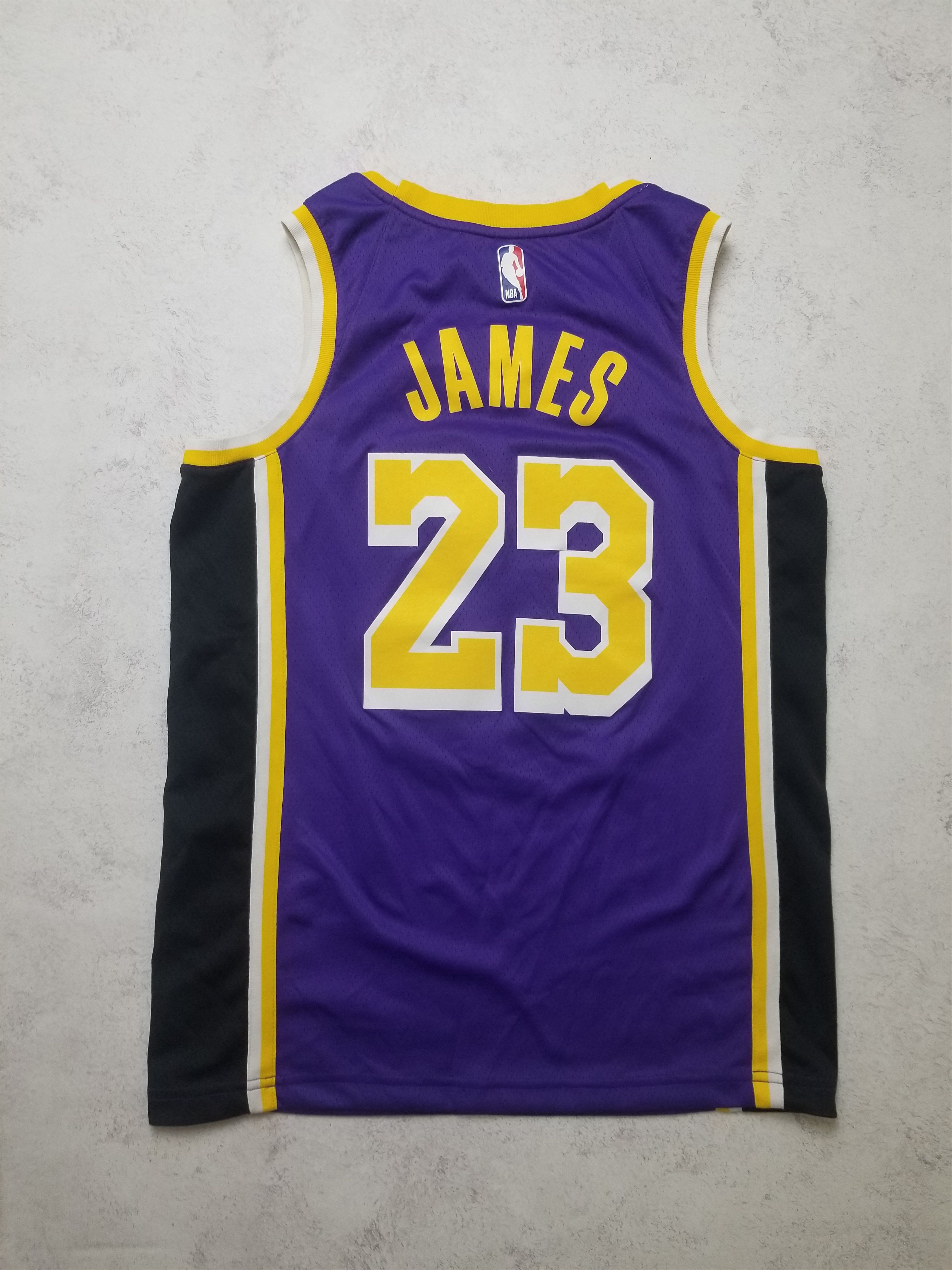 Nike Nike Los Angeles Lakers LeBron James #23 Swingman NBA Jersey Size US M / EU 48-50 / 2 - 2 Thumbnail