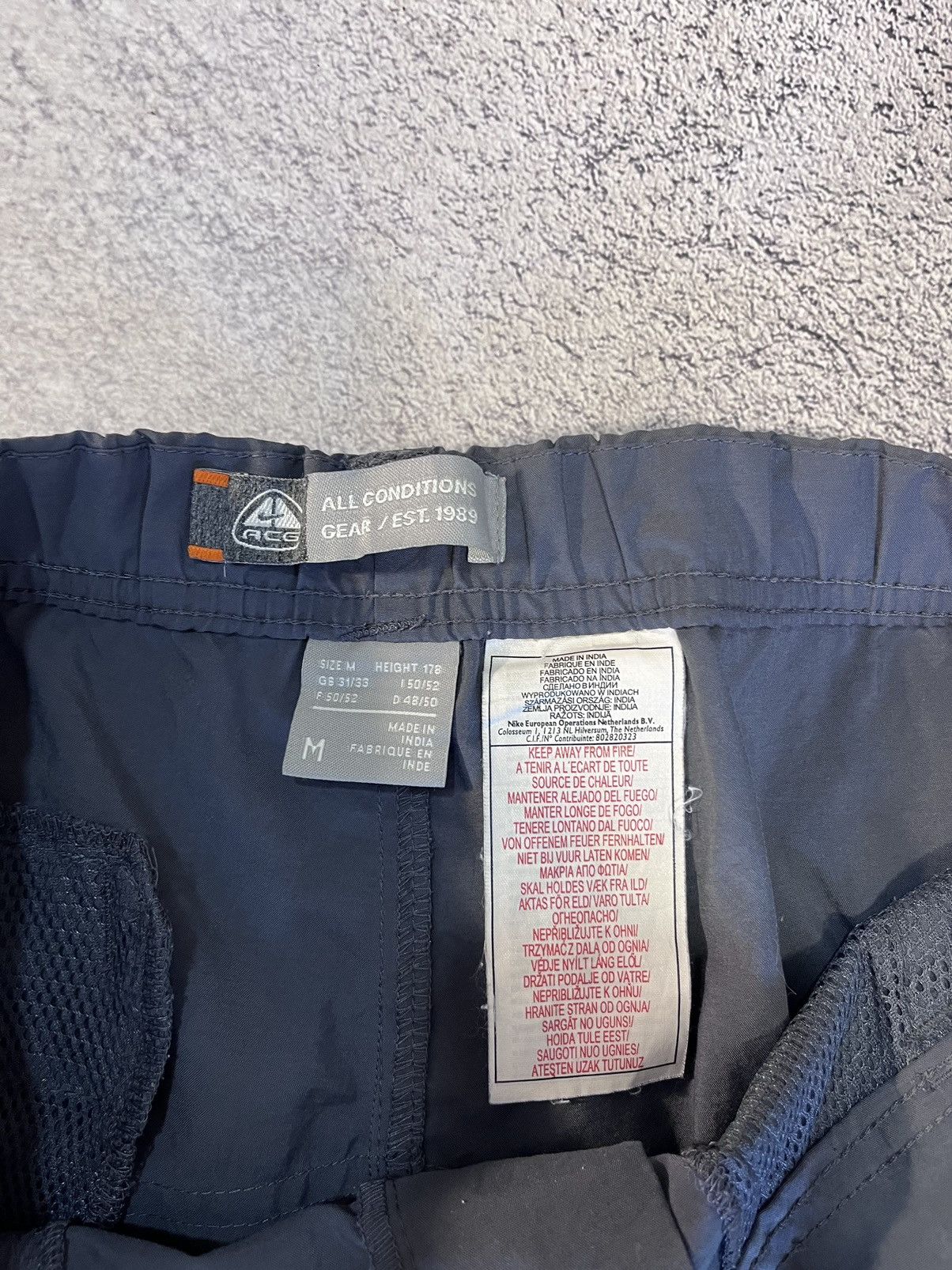 Nike ACG NIKE ACG Mens Pants Vintage Cargo Polyester Made In India Size US 32 / EU 48 - 4 Thumbnail