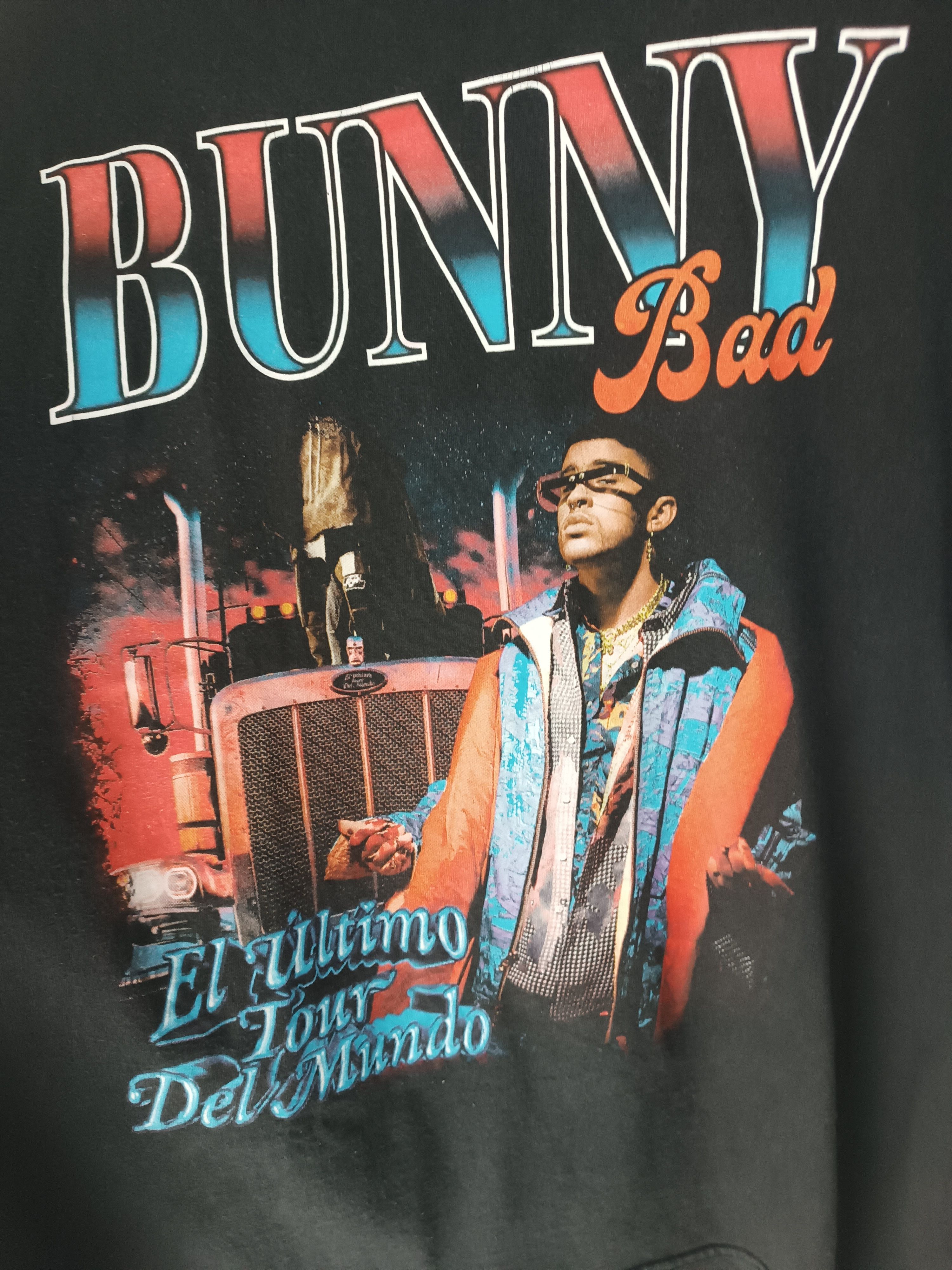 Rap Tees VINTAGE FADED BAD BUNNY EL ULTIMO TOUR DEL MUNDO TEE Size US XL / EU 56 / 4 - 9 Thumbnail