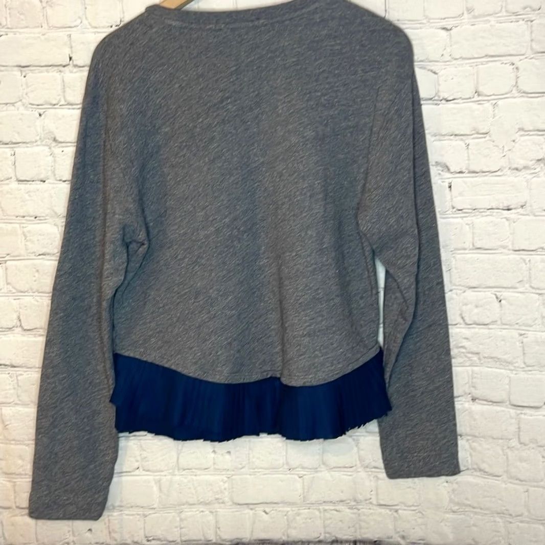 J.Crew J. Crew Women's Sweatshirt Crewneck with Navy Blue Ruffle Multicolor Gray L Sweatshirt Pullover Women Large Navy Ruffle Size L / US 10 / IT 46 - 3 Thumbnail