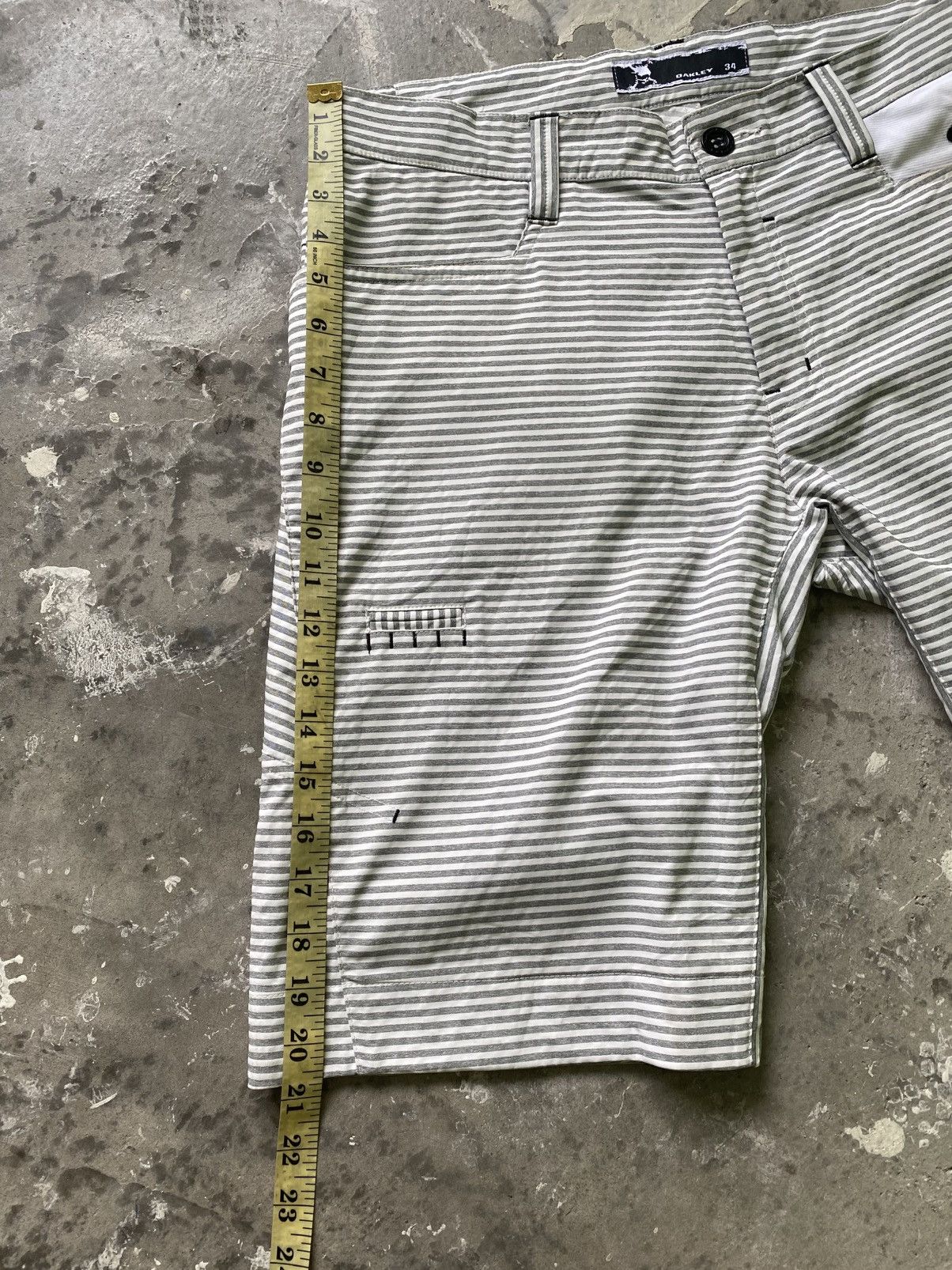 Oakley × Vintage Vintage Oakley Stripe Short Pants Size US 34 / EU 50 - 13 Thumbnail