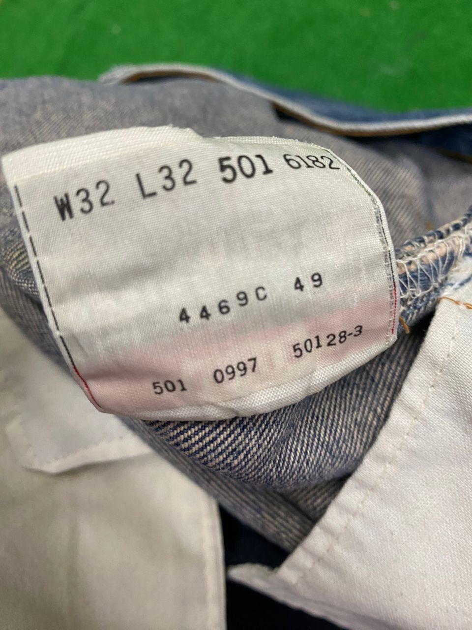 Levi's 💥BEST OFFER💥VINTAGE LEVIS 501 KURT COBAIN DISTRESSED DENIM Size US 32 / EU 48 - 5 Thumbnail