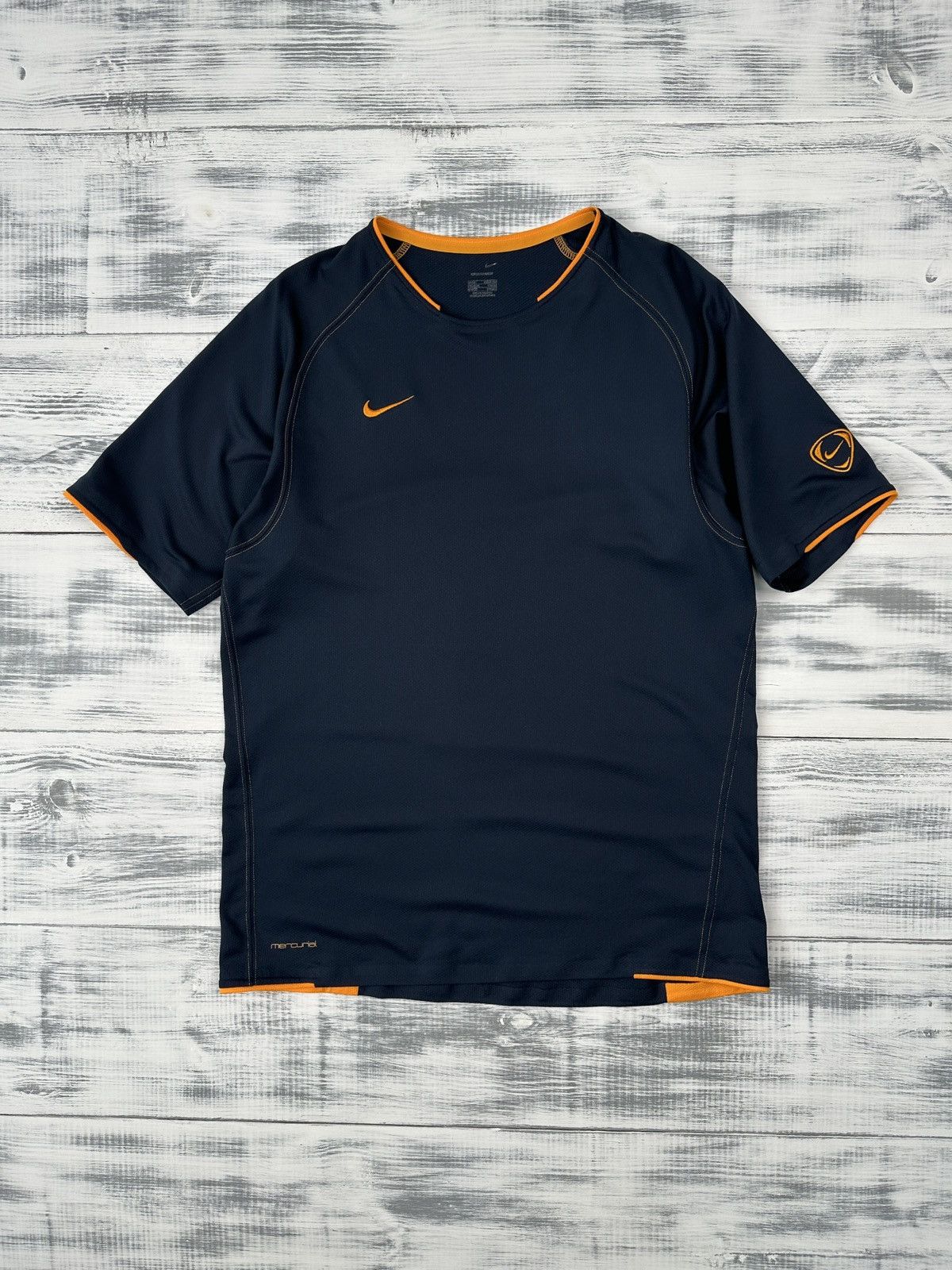 Nike 00s NIKE Mercurial Total 90 Sphere Dry Navy Blue T-Shirt Size US M / EU 48-50 / 2 - 1 Thumbnail