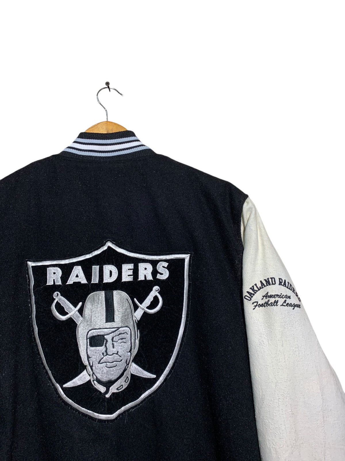 NFL 🔥OAKLAND RAIDERS NFL STARTER VARSITY JACKETS Size US XL / EU 56 / 4 - 7 Thumbnail