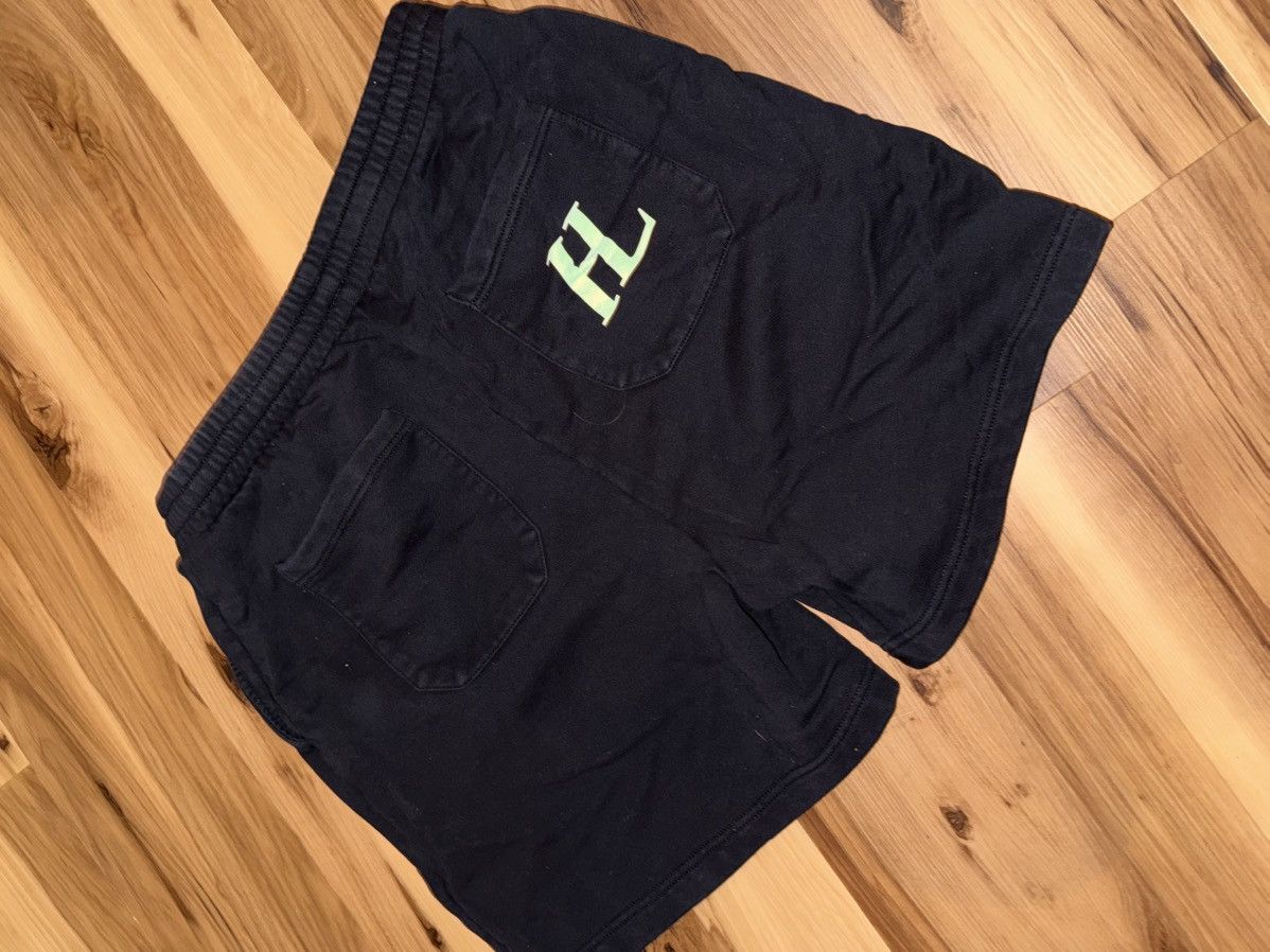 Helmut Lang Helmut lang sweatshort Size US 34 / EU 50 - 2 Thumbnail