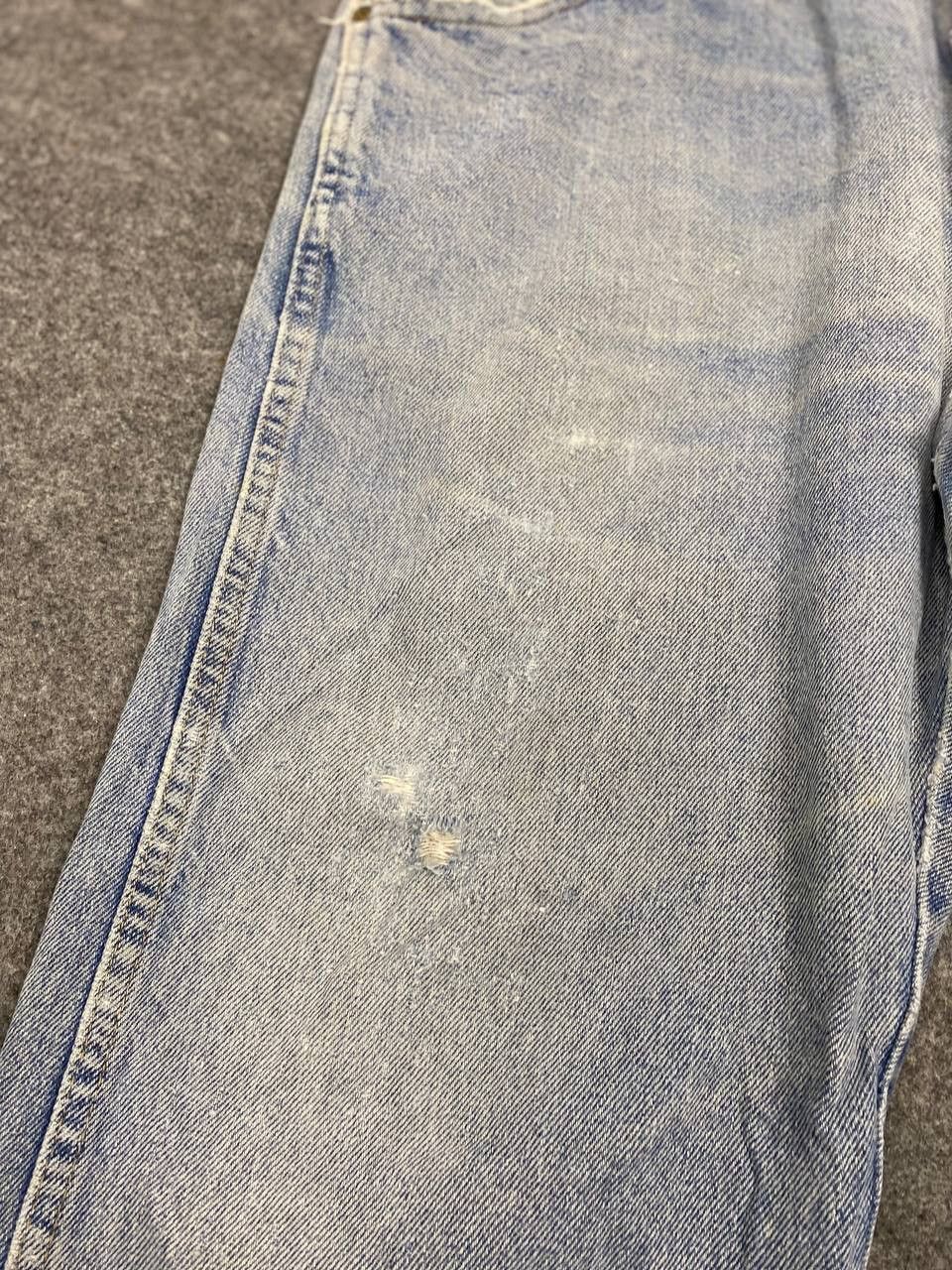 Wrangler vintage wrangler lightwash distressed denim Size US 37 - 9 Thumbnail