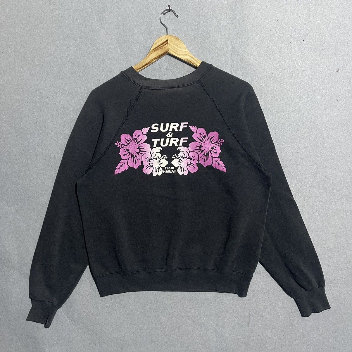 Edwin Vintage 90s Edwin “Surf & Turf” Graphic Sweatshirt Size US L / EU 52-54 / 3 - 1 Thumbnail