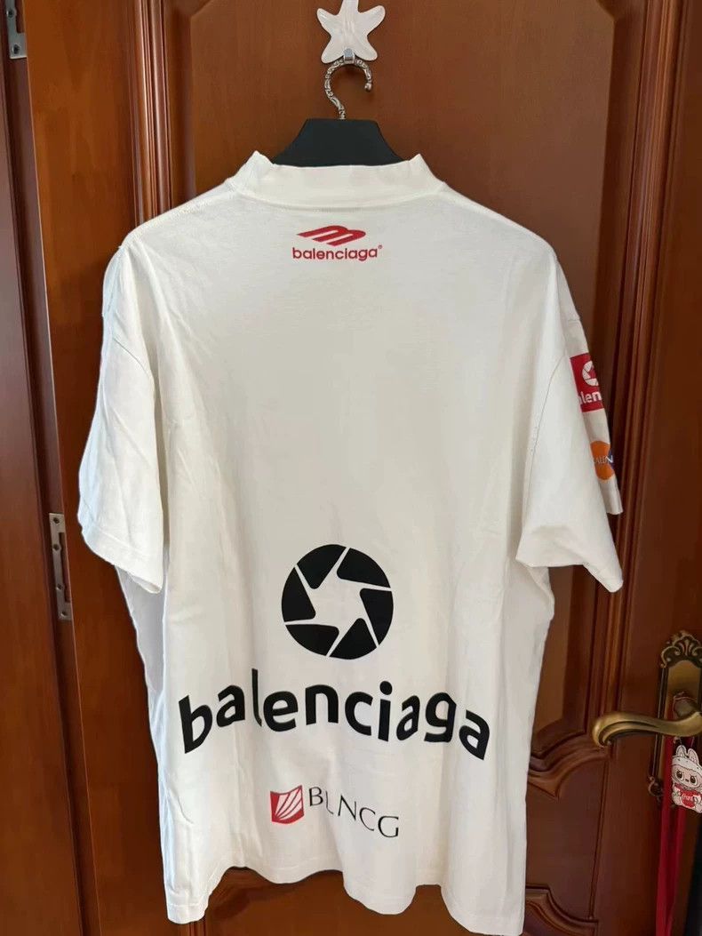Balenciaga Balenciaga Full color logo short sleeve Size US M / EU 48-50 / 2 - 2 Thumbnail