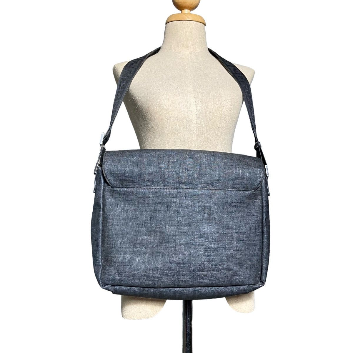 Fendi Fendi Dark Monogram Leather Messenger Bag / Crossbody Size ONE SIZE - 2 Thumbnail