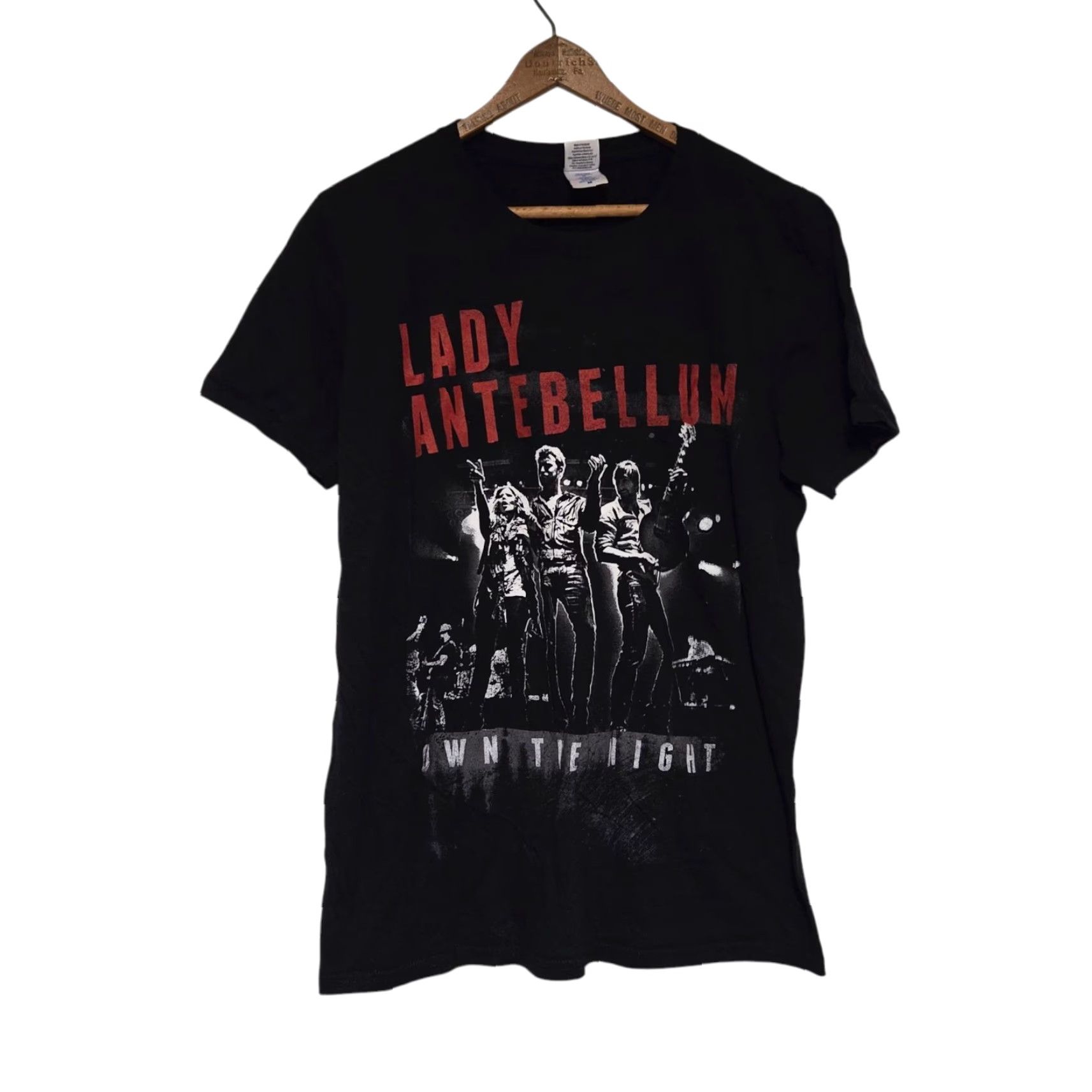Gildan Lady Antebellum Own The Night Tour Medium T-Shirt Black Red Cotton Gildan Softstyle Logo Short Sleeve Round Neck Men Shirt Band Music Size US M / EU 48-50 / 2 - 3 Thumbnail