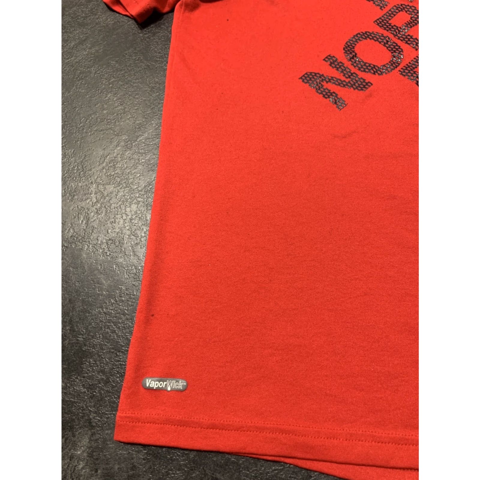 The North Face The North Face Men's Outdoor Short Sleeve T-Shirt Medium Red Logo Size US M / EU 48-50 / 2 - 4 Thumbnail
