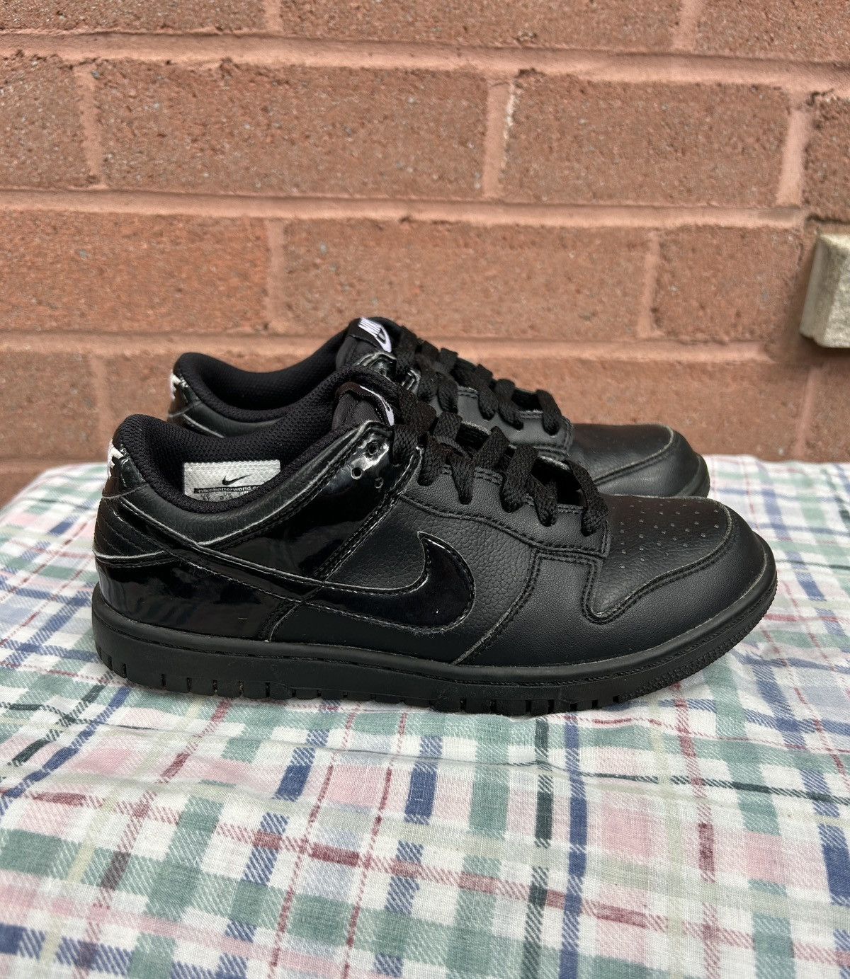 Nike Nike Dunk Low Triple Black Golf Size US 4 / IT 34 - 1 Thumbnail