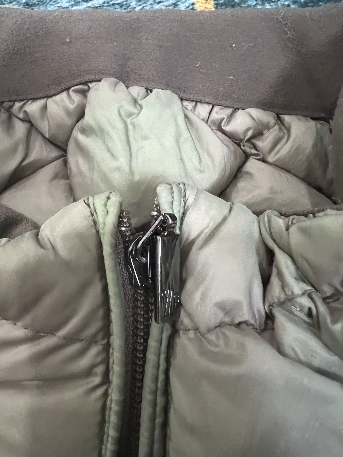 Moncler Vintage Moncler Down Jacket Women distress Size XS / US 0-2 / IT 36-38 - 5 Thumbnail