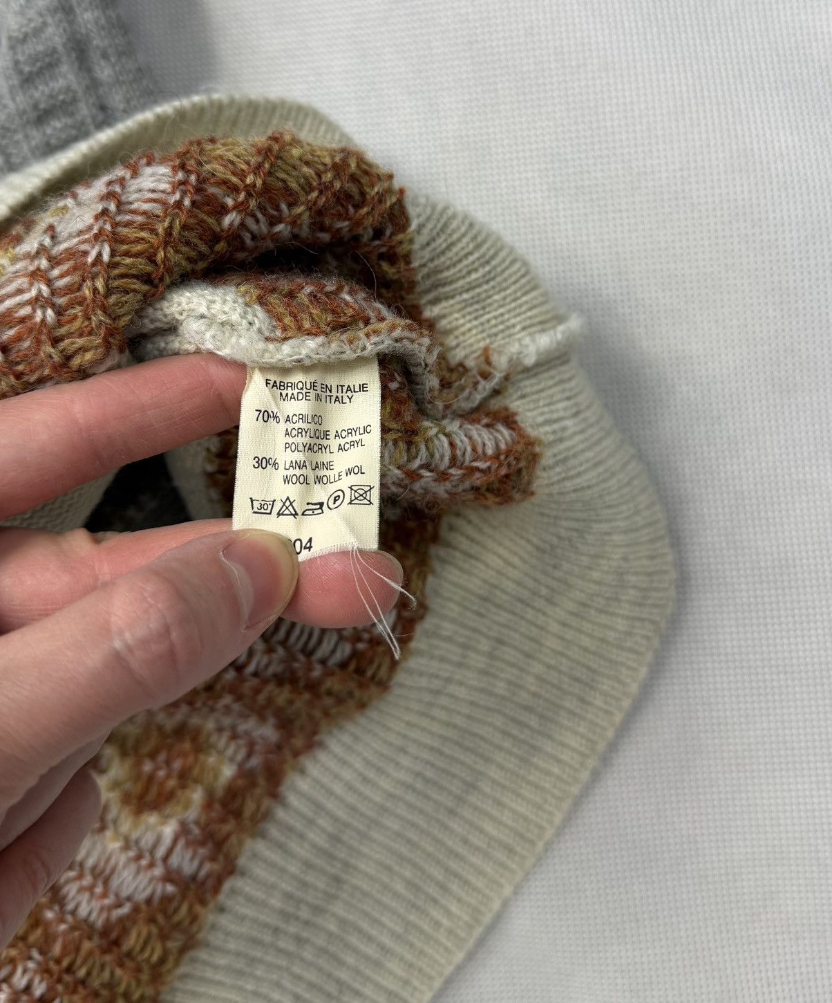 Lacoste Unique Lacoste Sweater with Small Logo Vintage Pattern Size US L / EU 52-54 / 3 - 4 Thumbnail