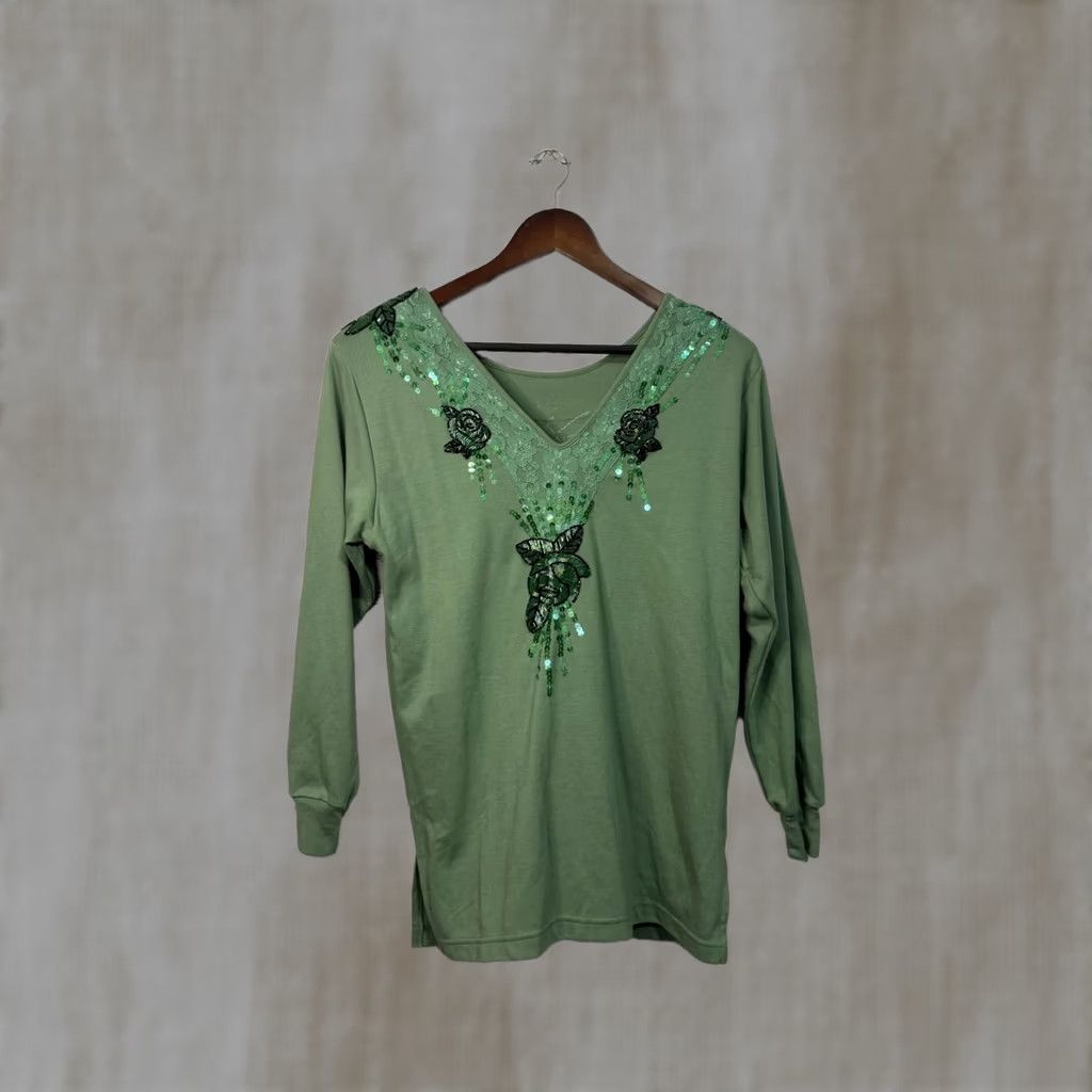 Vintage VINTAGE Lacy Afternoon Women's Long Sleeve Top Green Sequin Floral Lace Detail M Regular Size M Size M / US 6-8 / IT 42-44 - 1 Thumbnail