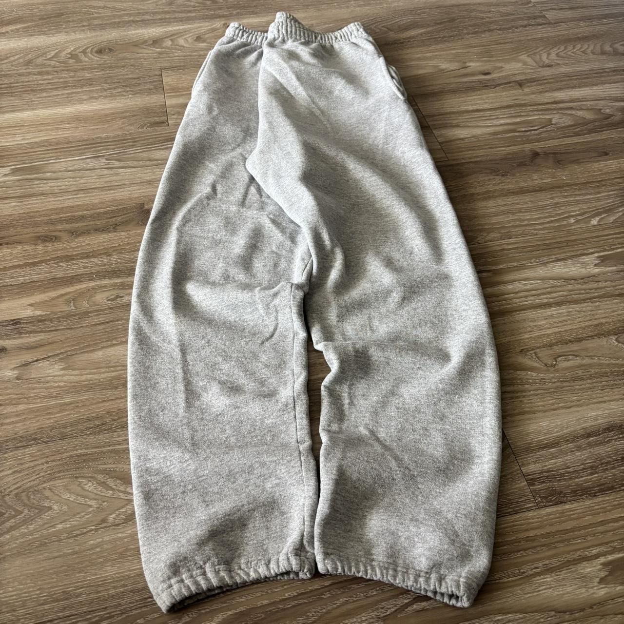 Vintage Crazy Vintage Y2K/2000s Light Grey Essential Sweatpants! Size M Size US 32 / EU 48 - 3 Thumbnail