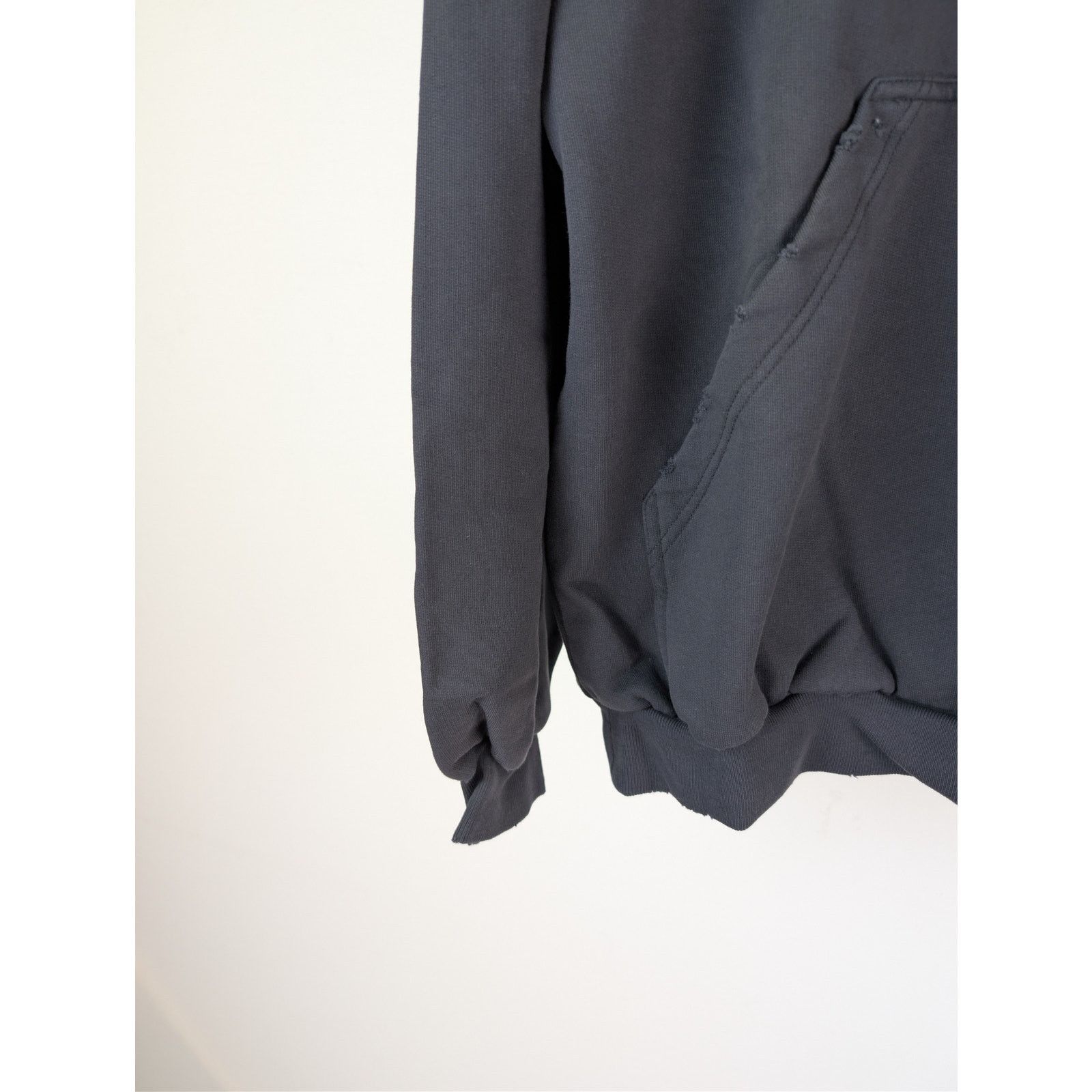 Balenciaga o1rshd1 Round Hoodie 1569 Be Kind Medium Molleton in Black Size US S / EU 44-46 / 1 - 6 Thumbnail