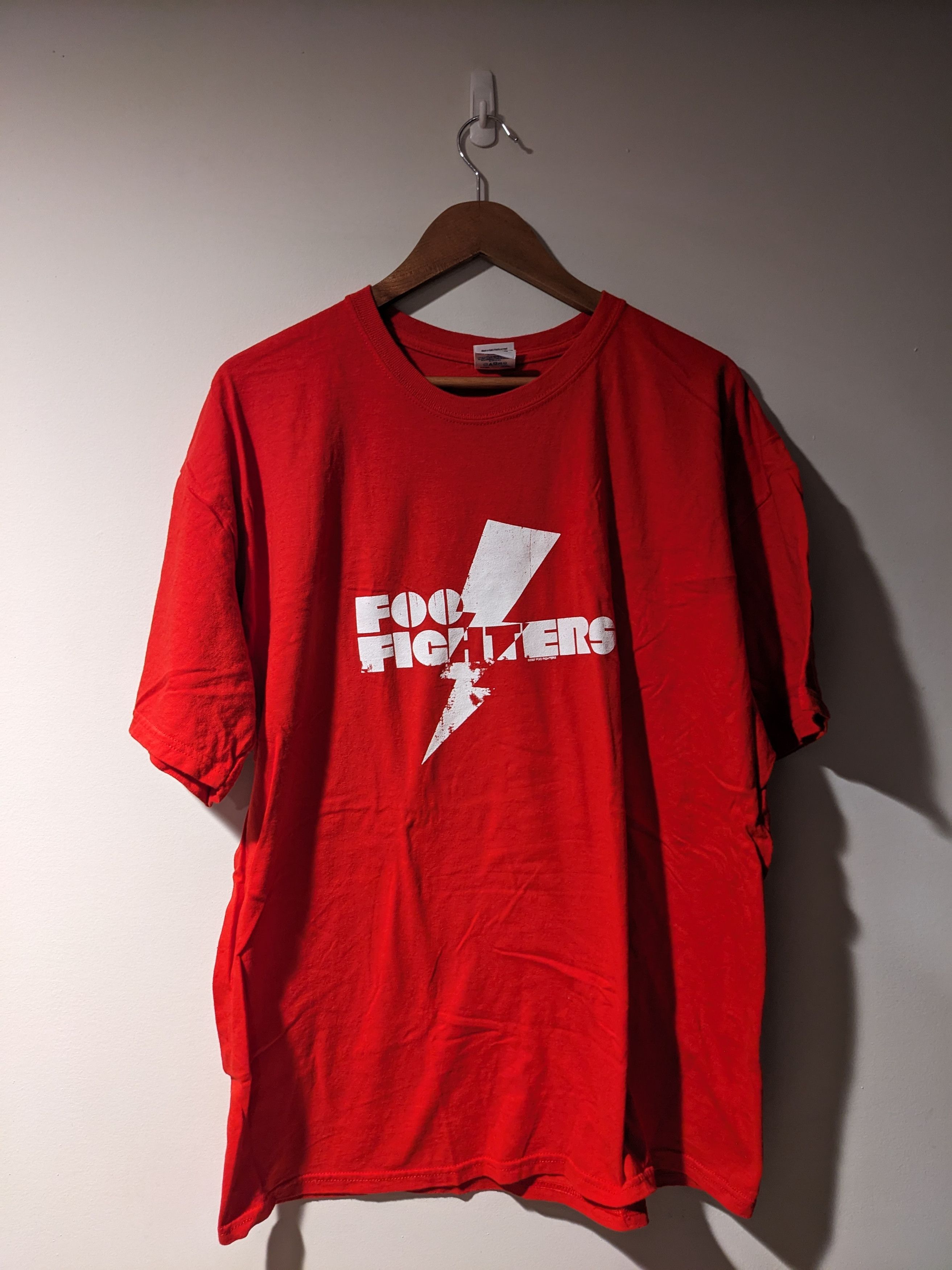 Band Tees × Vintage Vintage 2007 Foo Fighters Logo Band Tour Music XL T-Shirt Size US XL / EU 56 / 4 - 1 Thumbnail