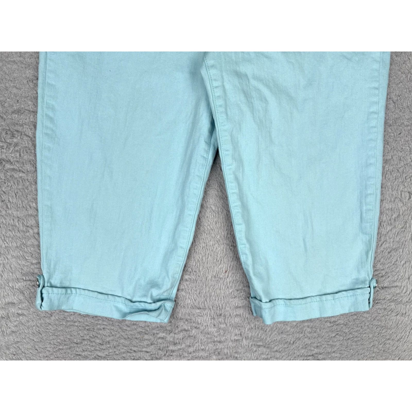 Gloria Vanderbilt Gloria Vanderbilt Jeans Capri Womens 10 Blue Mid Rise Stretch Denim 30x16 Jeans Capri Women Size 10 Blue Mid Rise Stretch Denim Capris Vintage No Size 32" / US 10 / IT 46 - 2 Thumbnail