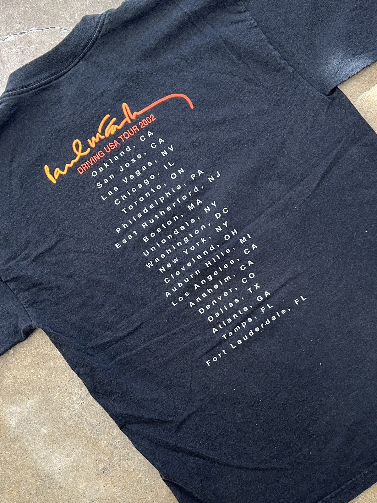 Band Tees × Vintage Vintage Giant 2002 Paul McCartney Driving USA Tour Tee Large Size US L / EU 52-54 / 3 - 4 Thumbnail