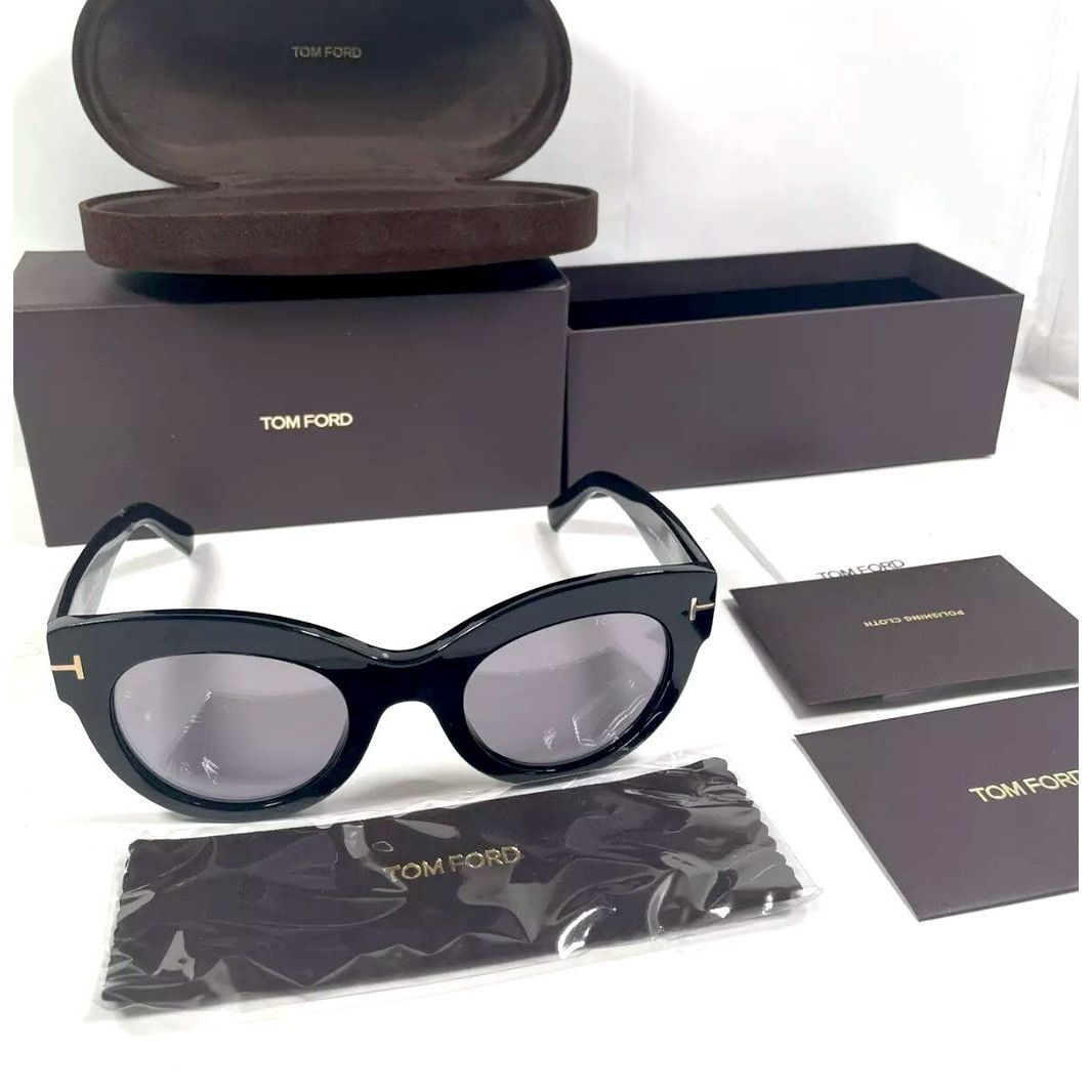 Tom Ford NWT Tom Ford LUCILLA FT1063-01C Sunglasses(FT1063-01C-51) Size ONE SIZE - 7 Thumbnail