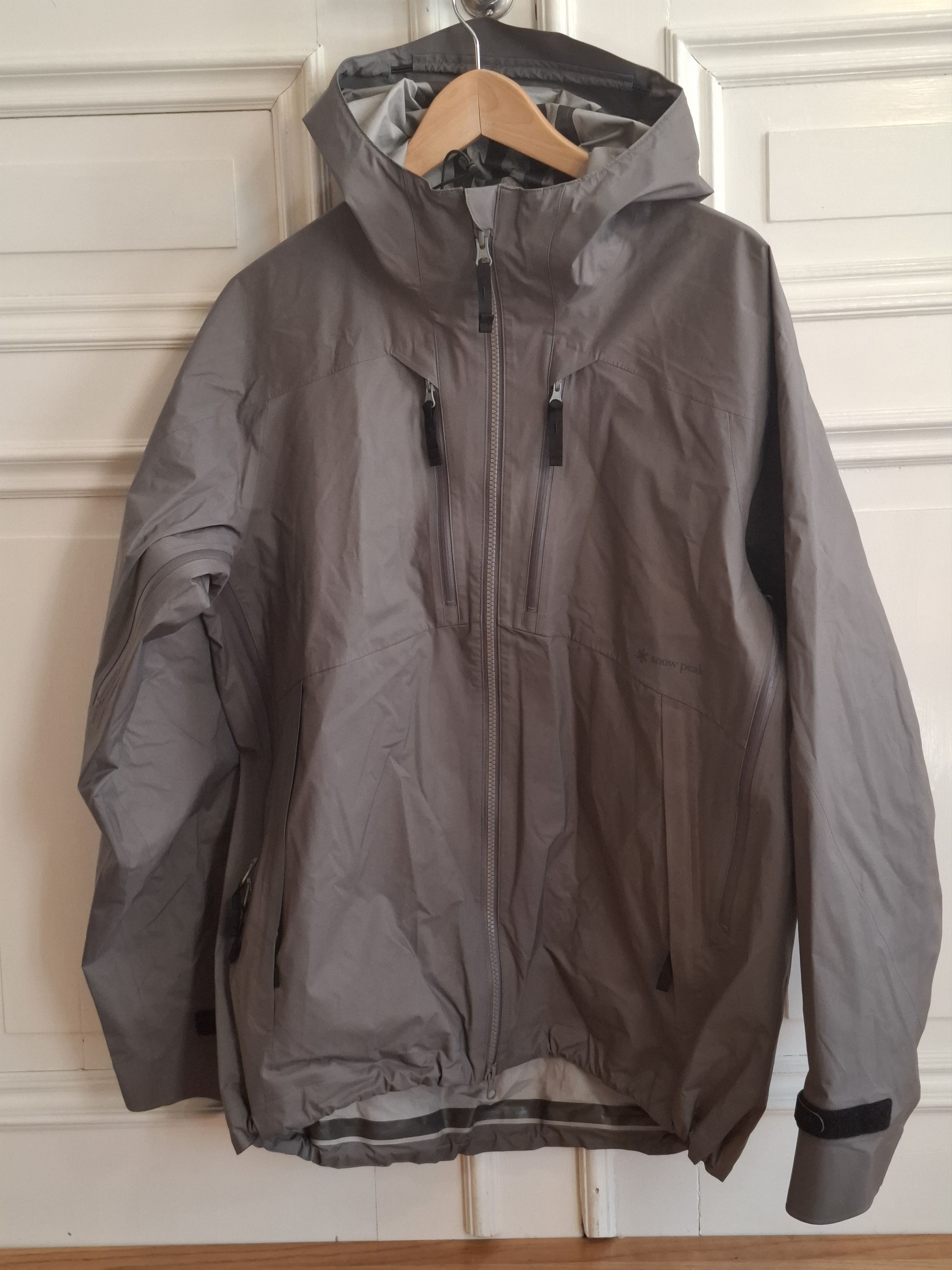 Snow Peak Snow Peak rainjacket. Size US L / EU 52-54 / 3 - 1 Thumbnail