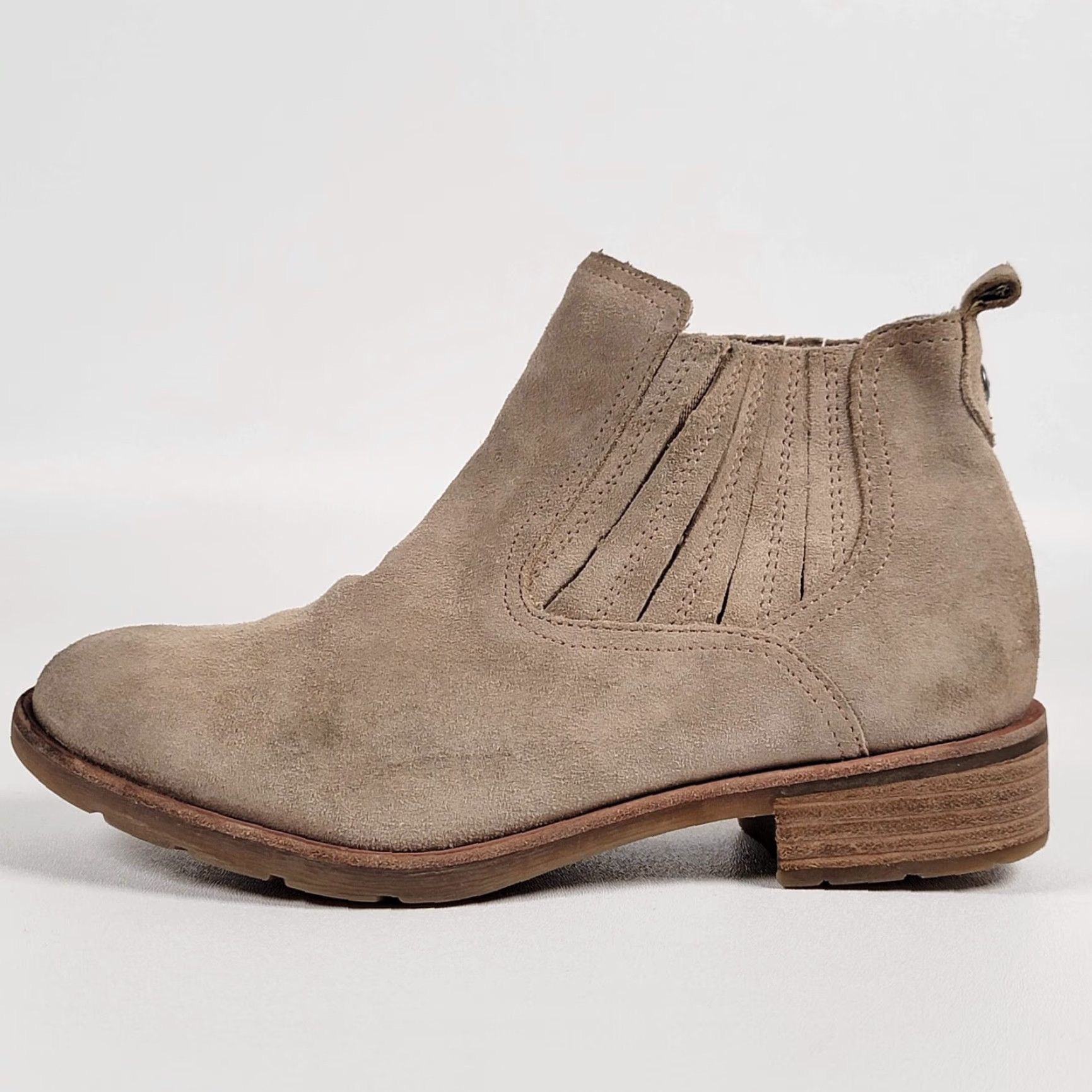Vintage Sofft Bellis III Womens 8 M Beige Suede Chelsea Boots Block Heel Ankle Leather Insole Rubber Comfort Size US 8 / IT 38 - 7 Thumbnail