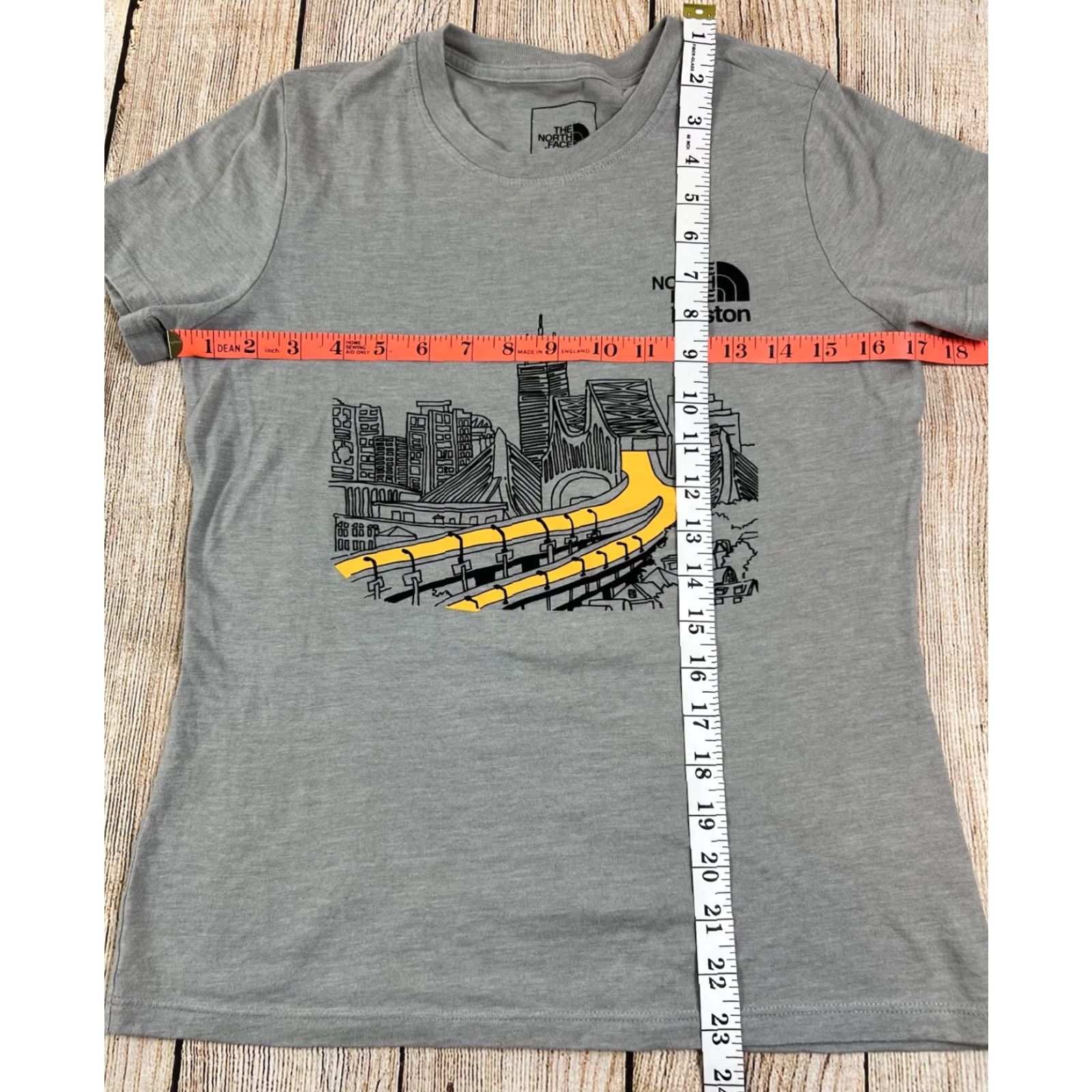 The North Face The North Face Shirt Short Sleeve Gray Boston City Landmark Graphic Print S Men Small Size US S / EU 44-46 / 1 - 2 Thumbnail