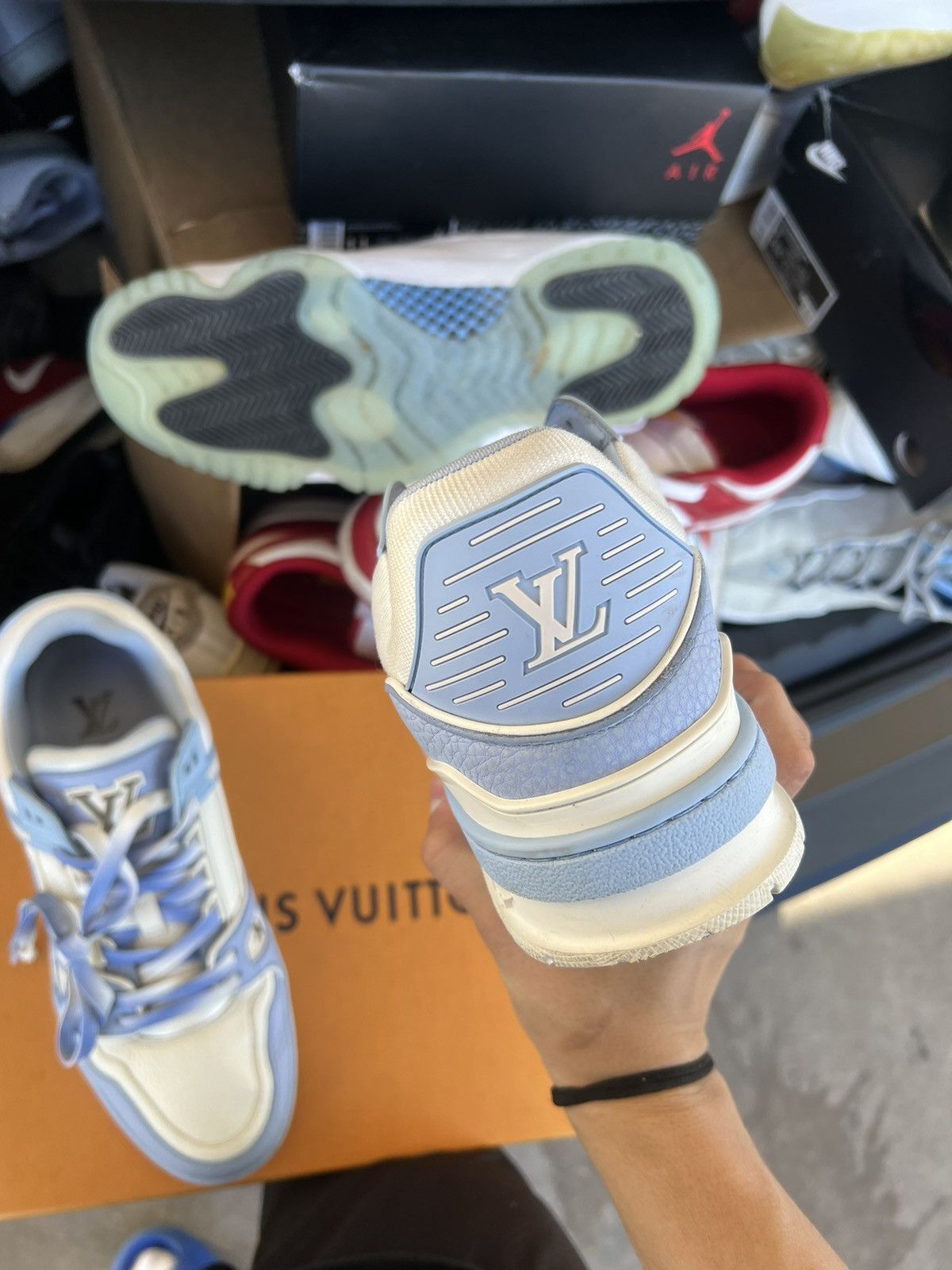 Louis Vuitton Louis Vuitton LV Trainer Blue White Size US 8.5 / EU 41-42 - 13 Thumbnail