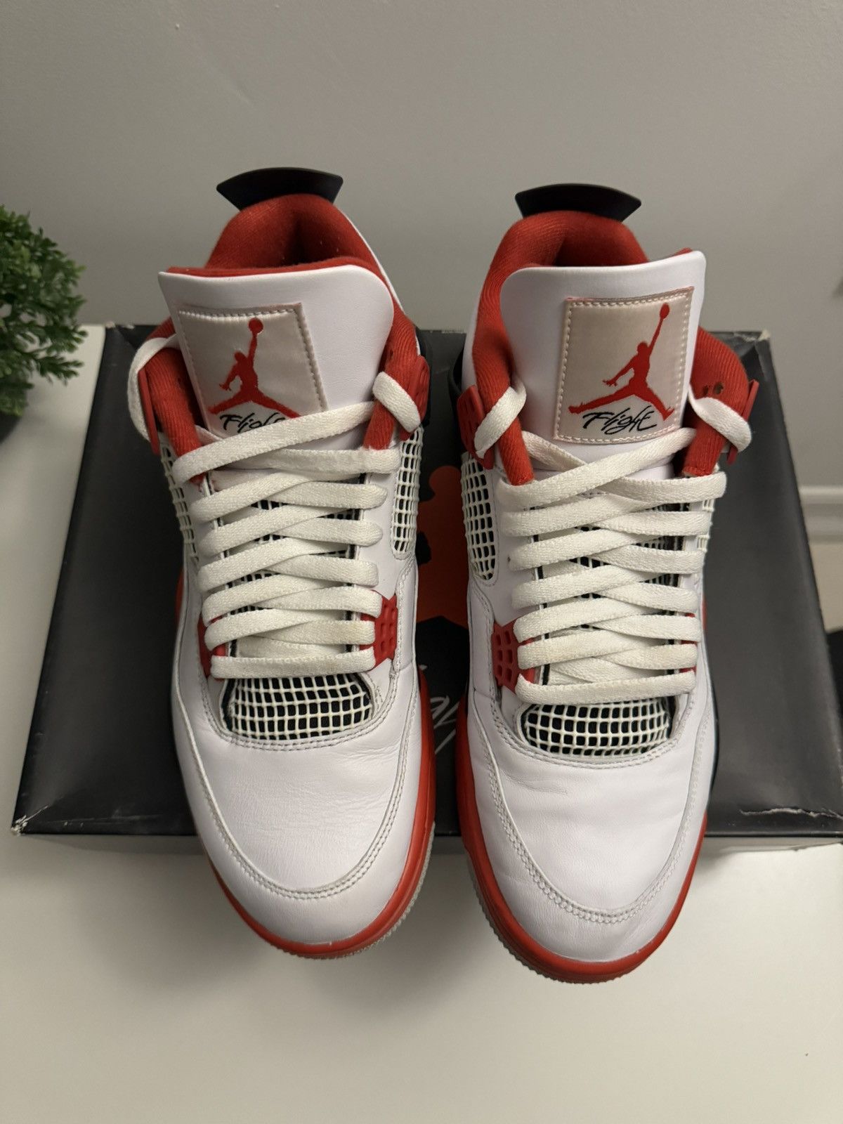 Jordan Brand AJ 4 Retro Fire Red Size US 10.5 / EU 43-44 - 6 Thumbnail