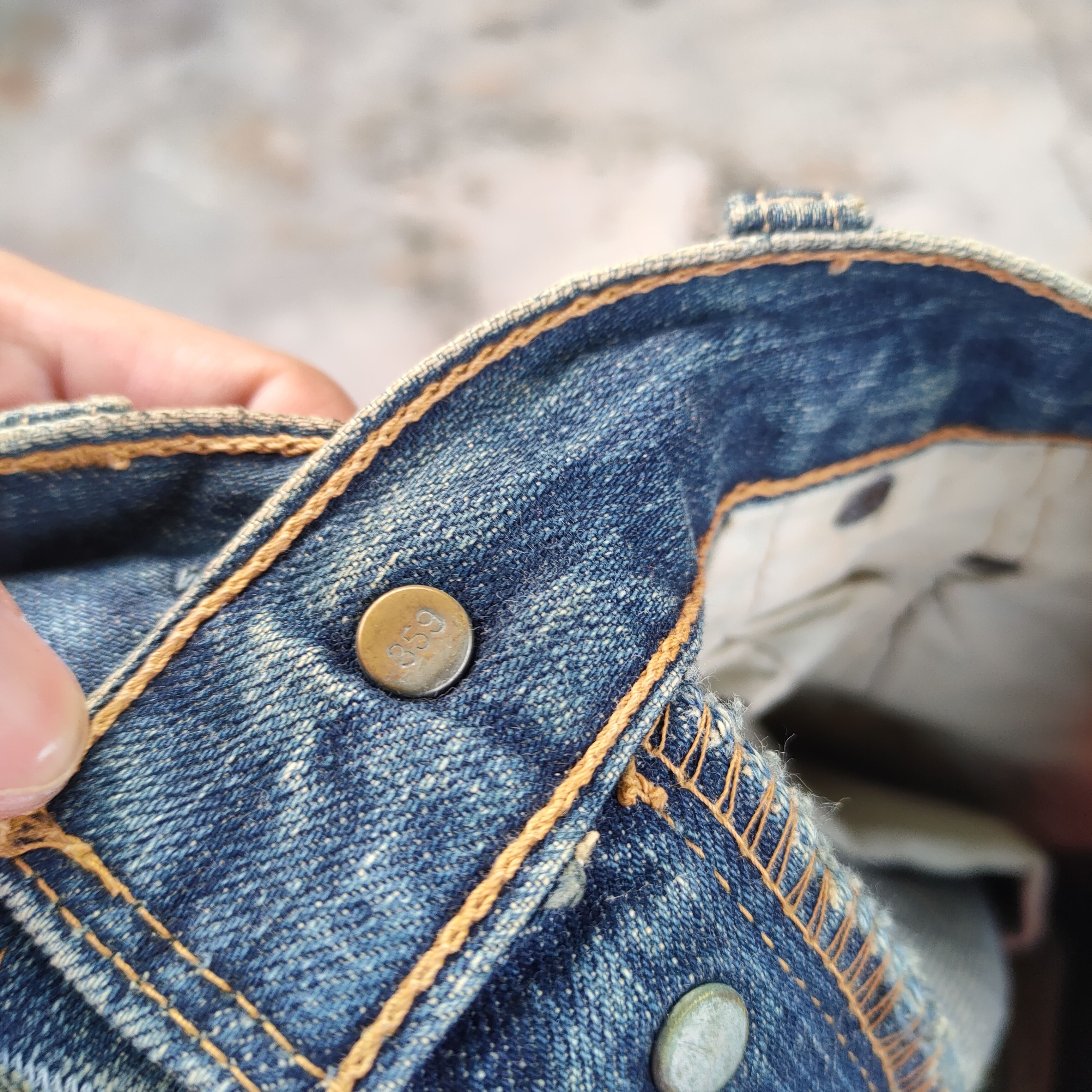 Levi's Vintage Clothing VINTAGE LEVI'S 501 FADED RUSTY DISTRESSED JEAN DENIM PANTS Size US 32 / EU 48 - 12 Thumbnail